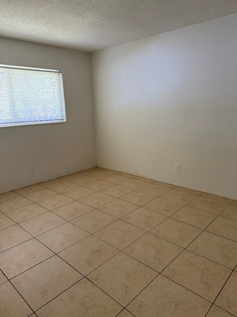 CRYSTAL LAKE 2ND SEC - Residential Lease