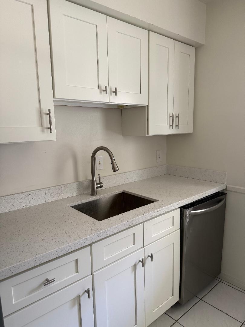 CRYSTAL LAKE 2ND SEC - Residential Lease