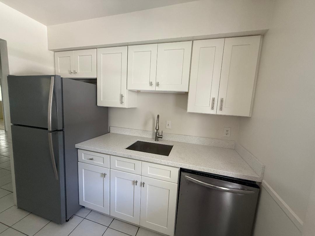 CRYSTAL LAKE 2ND SEC - Residential Lease