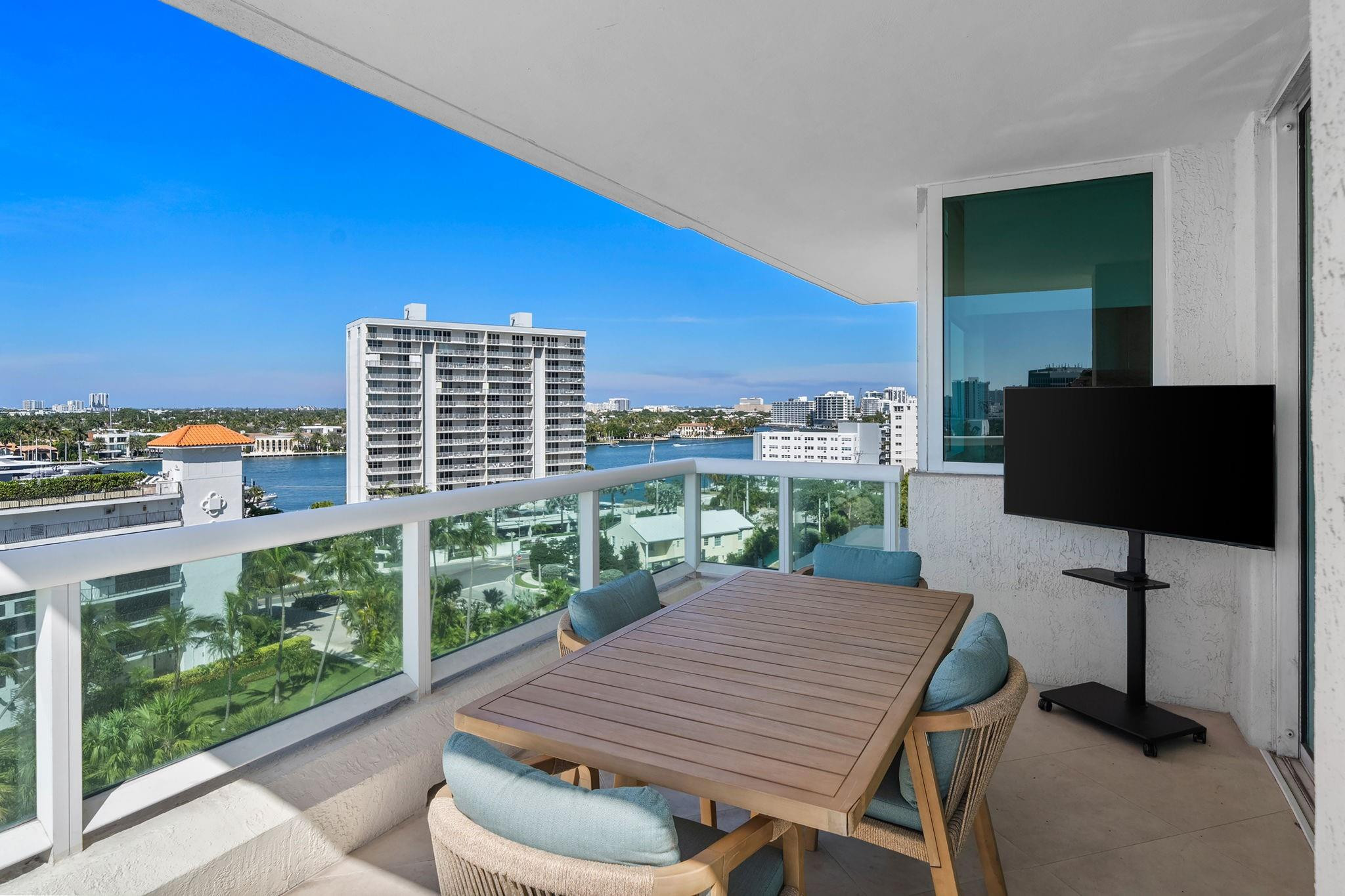 LAS OLAS BEACH CLUB - Residential
