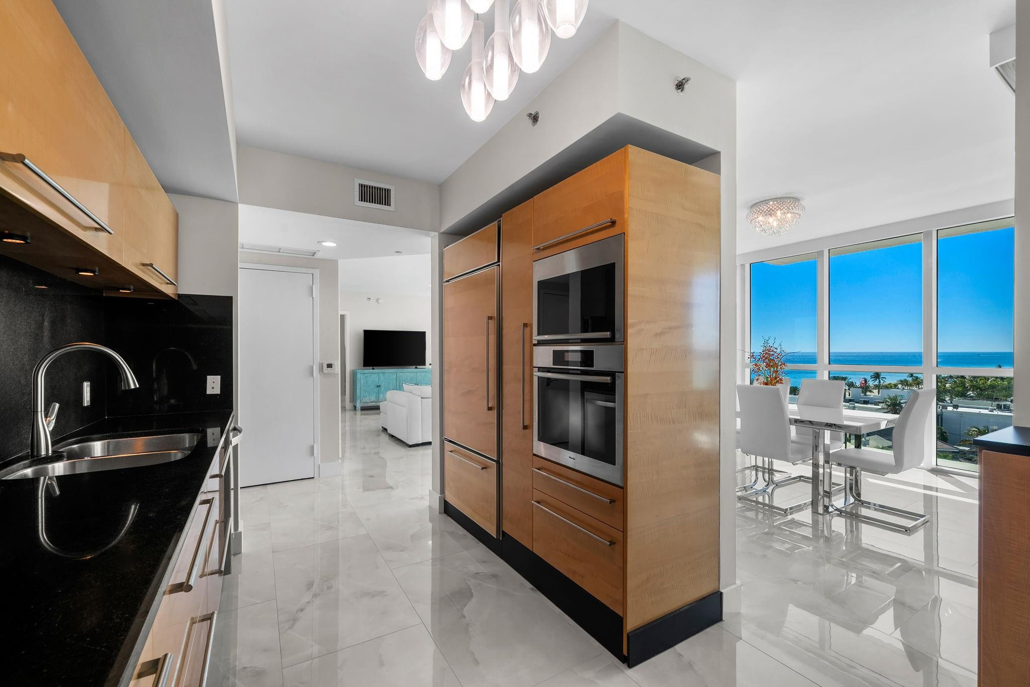 LAS OLAS BEACH CLUB - Residential