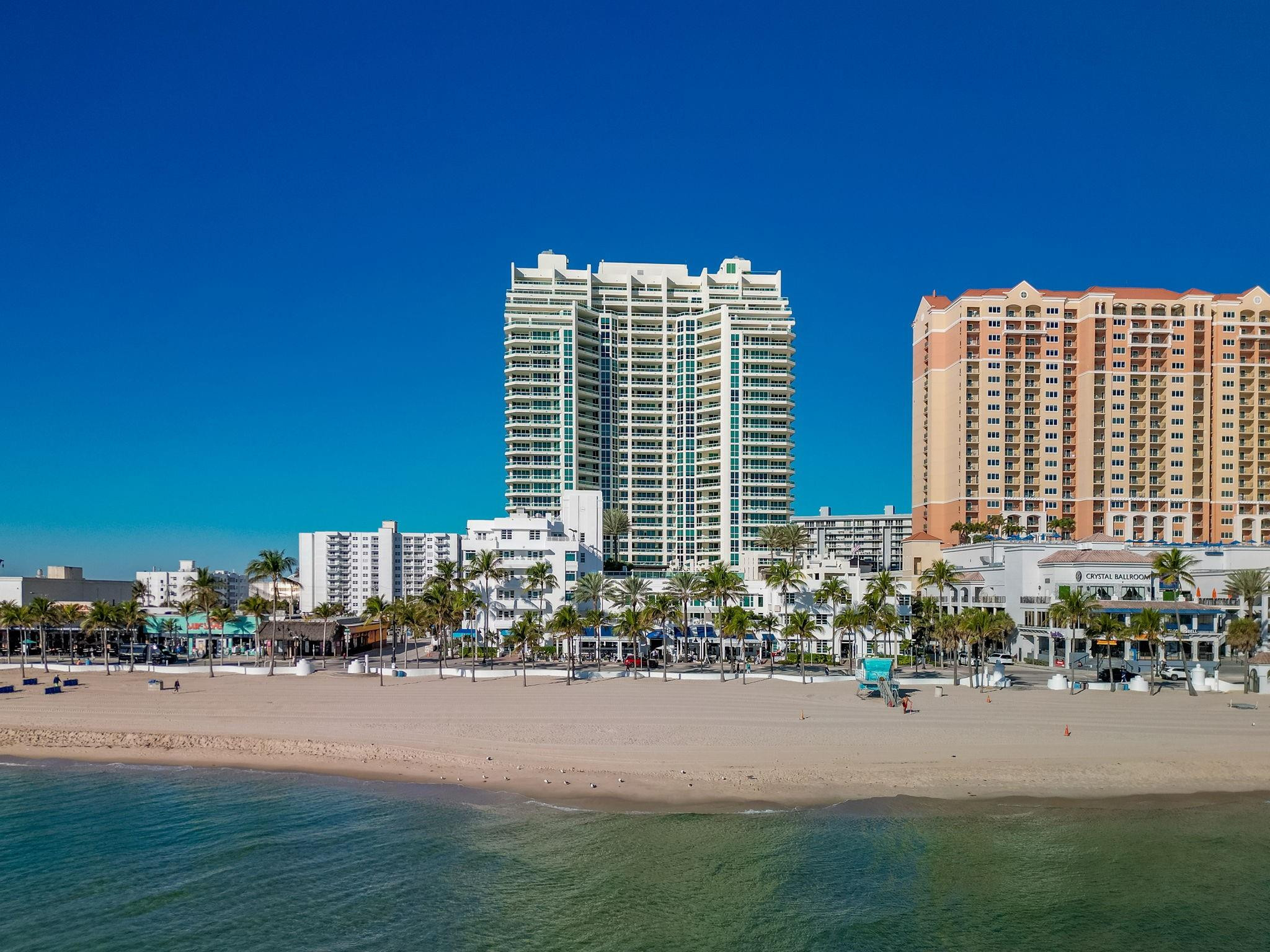 LAS OLAS BEACH CLUB - Residential