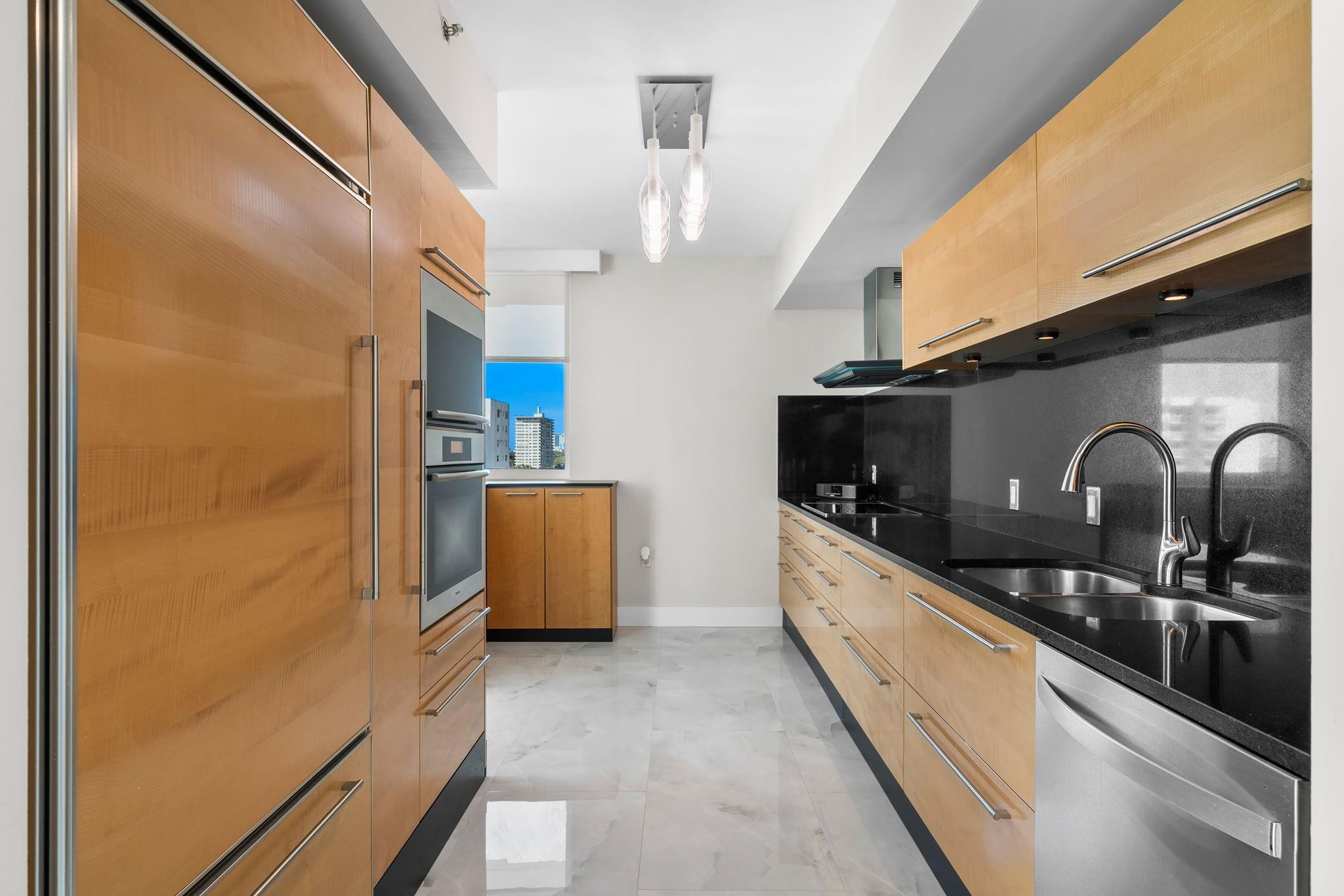 LAS OLAS BEACH CLUB - Residential