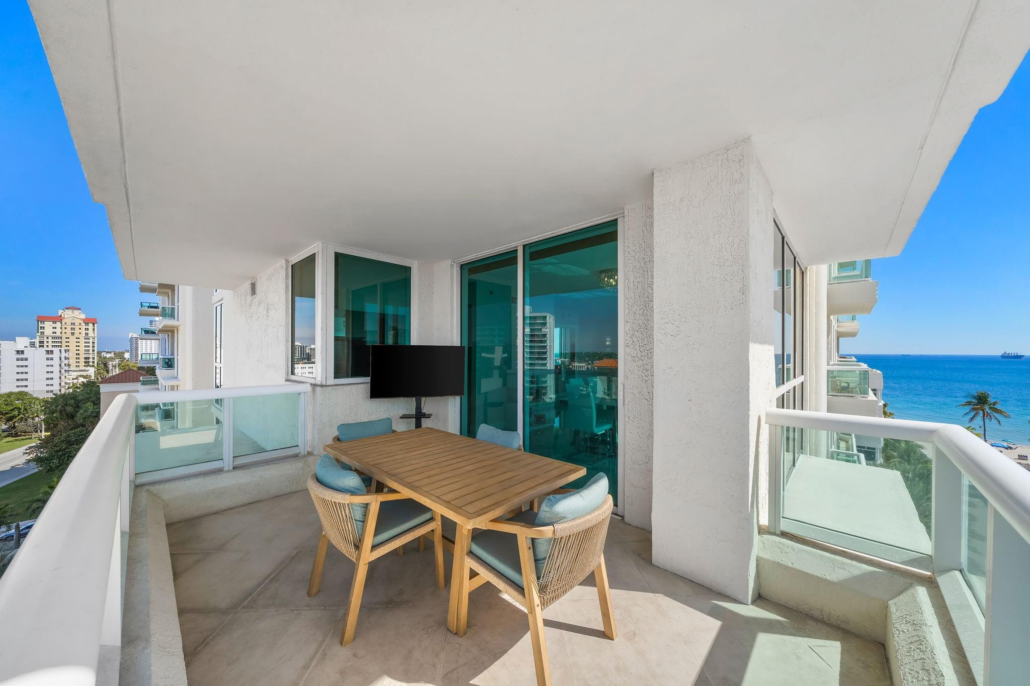 LAS OLAS BEACH CLUB - Residential
