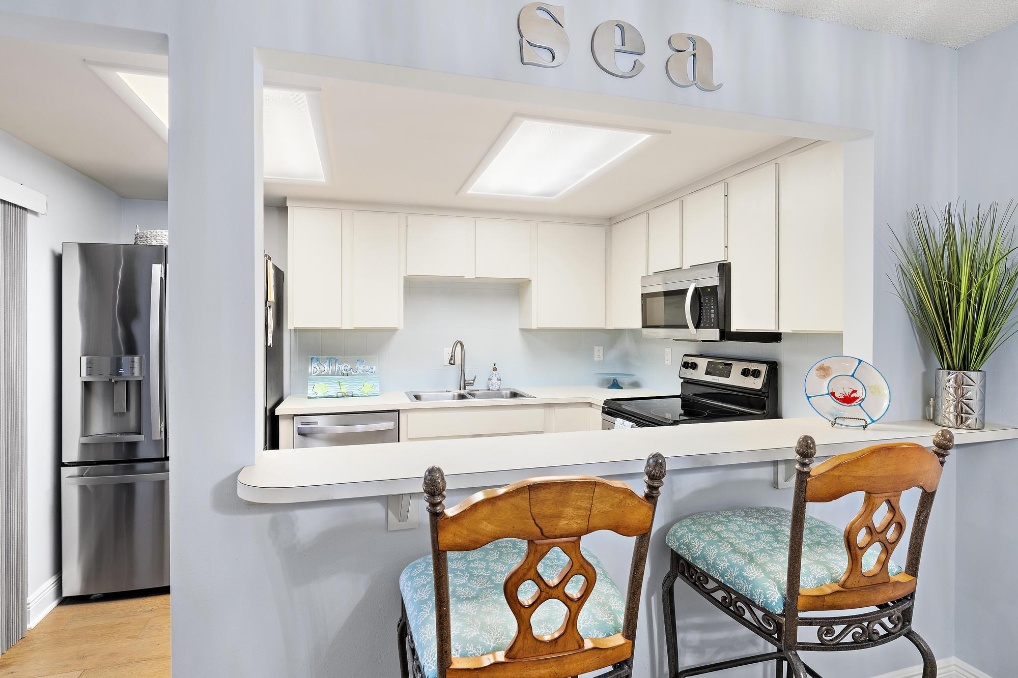 THE COURT YARDS CONDO - Residential