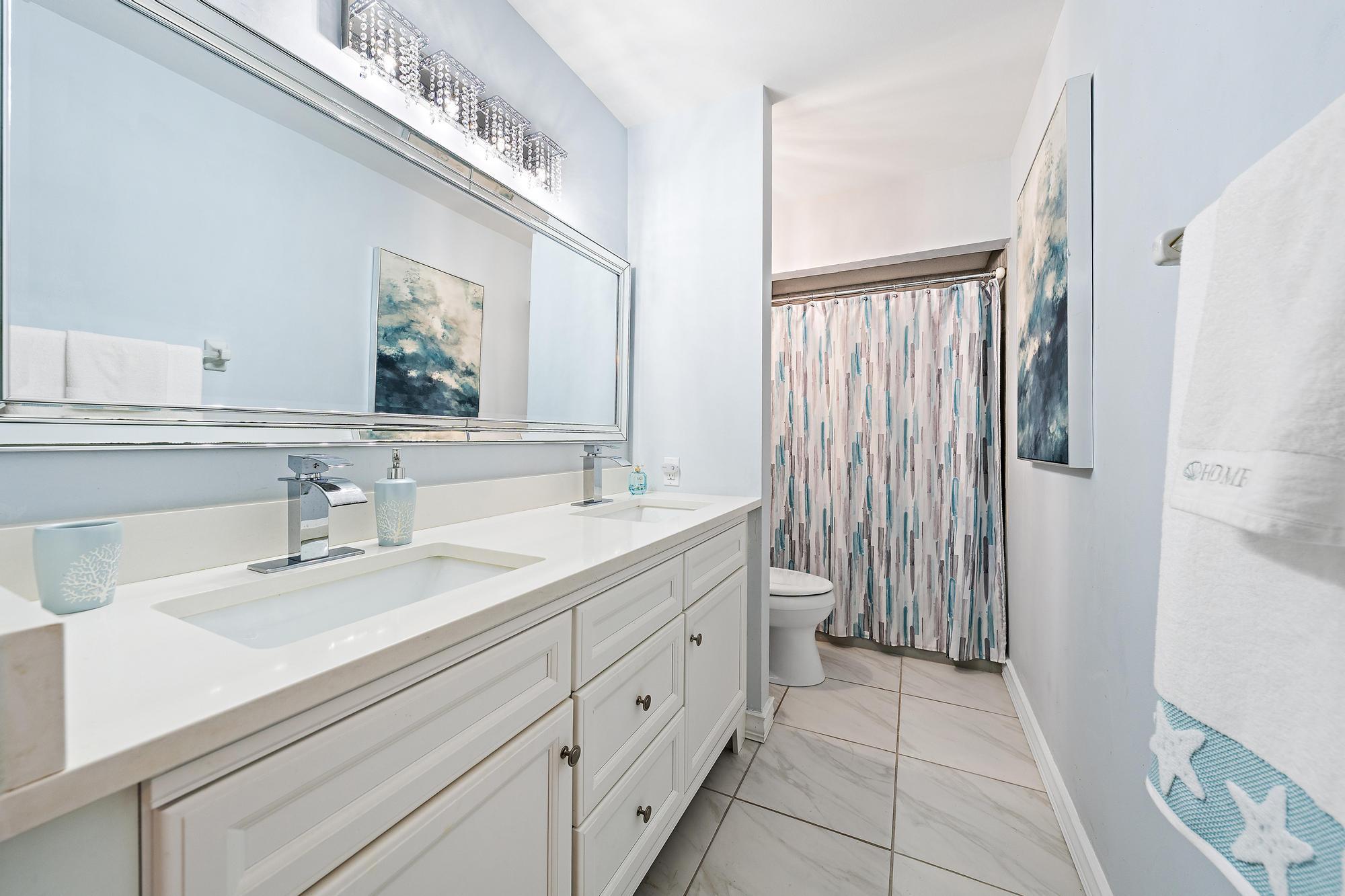 THE COURT YARDS CONDO - Residential