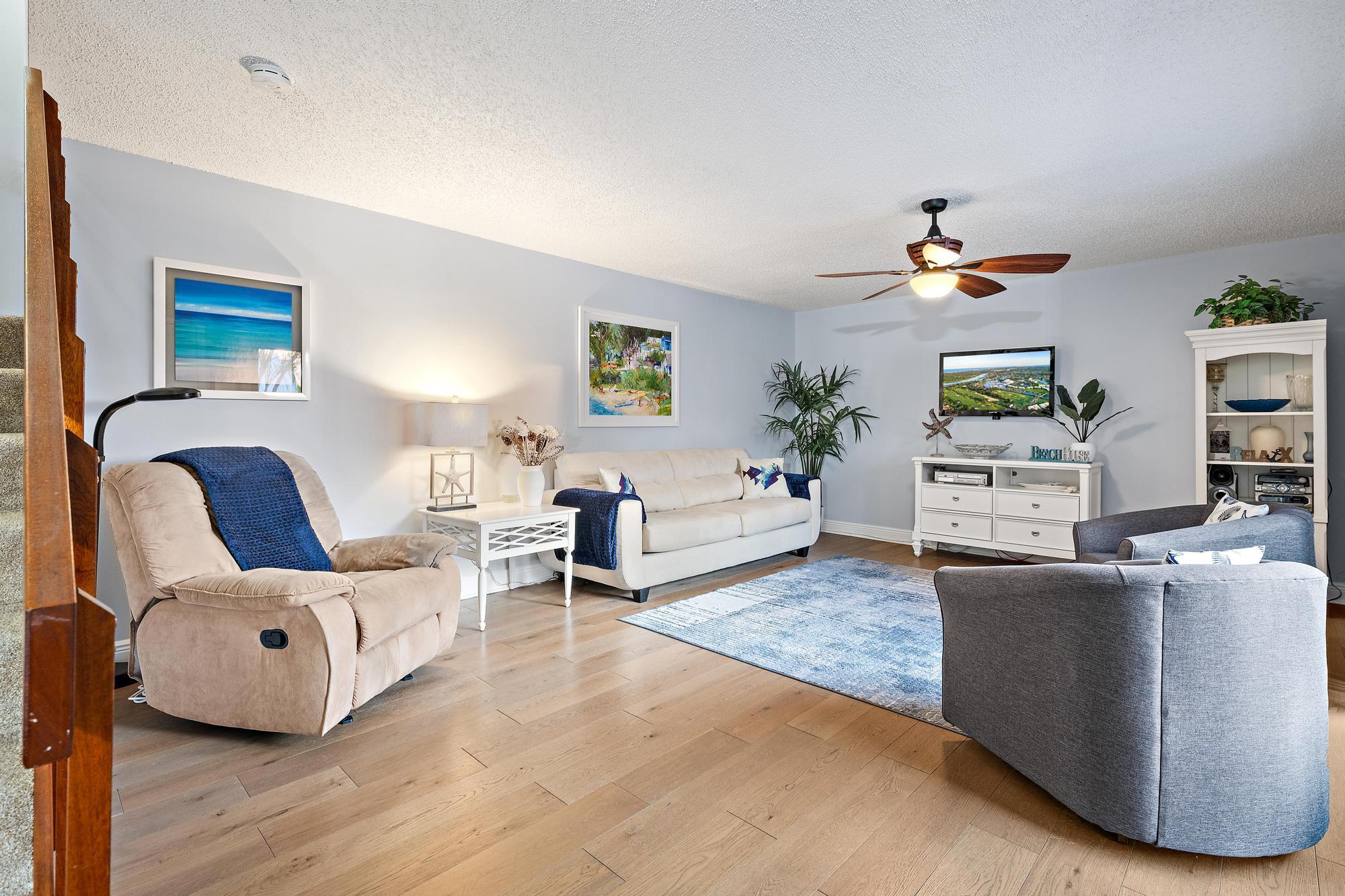 THE COURT YARDS CONDO - Residential