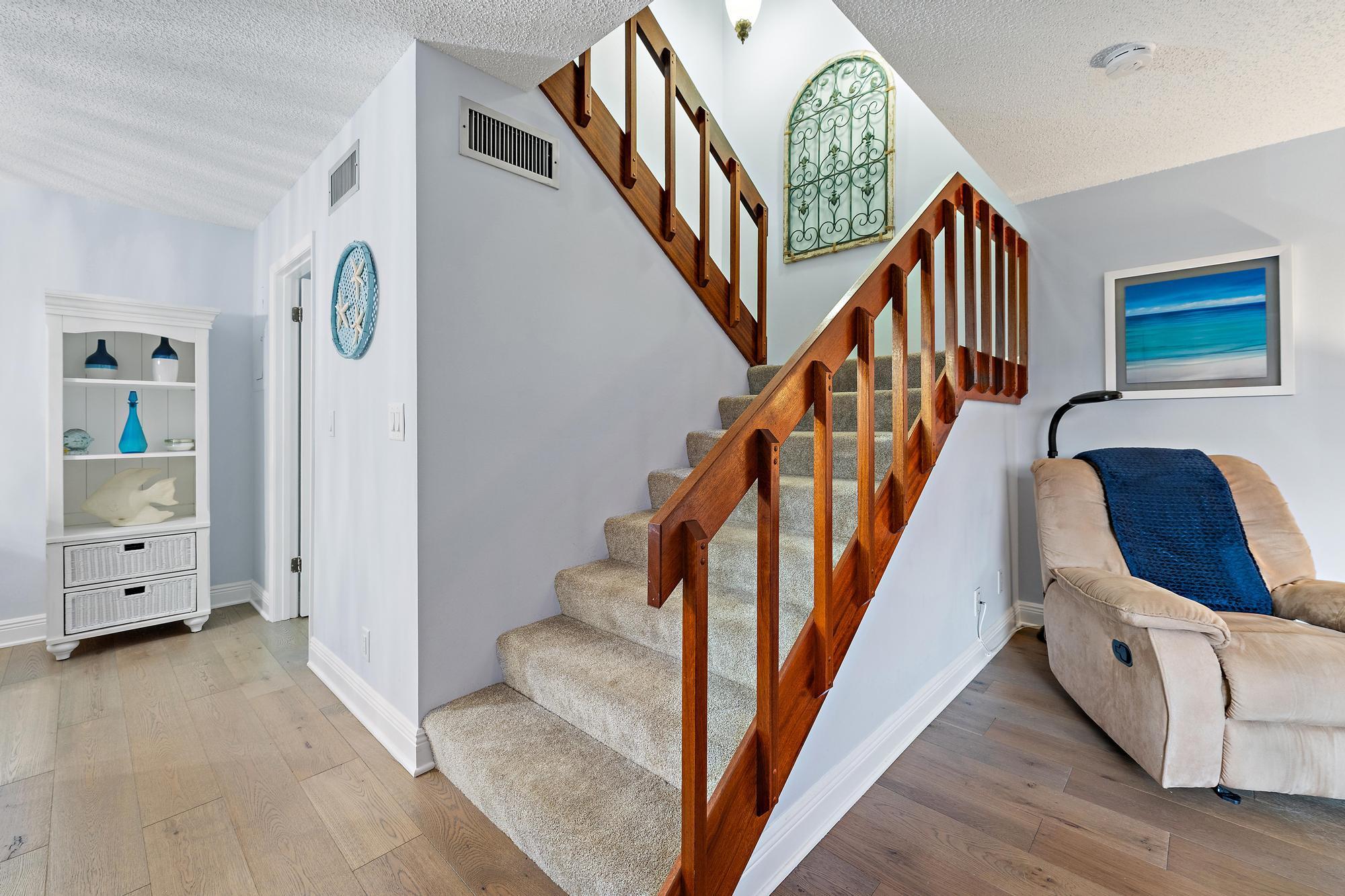 THE COURT YARDS CONDO - Residential