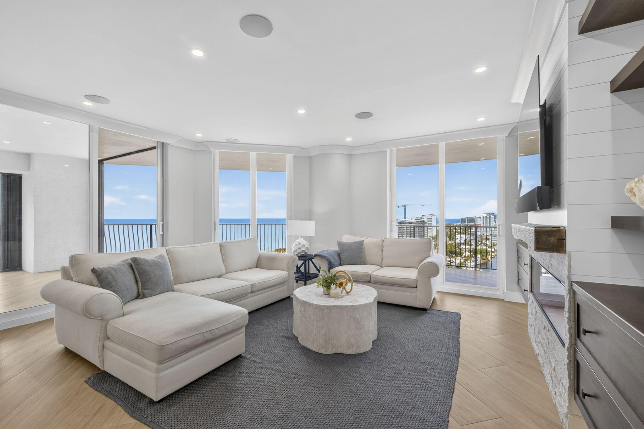 JACKSON TOWER LAS OLAS CONDO - Residential