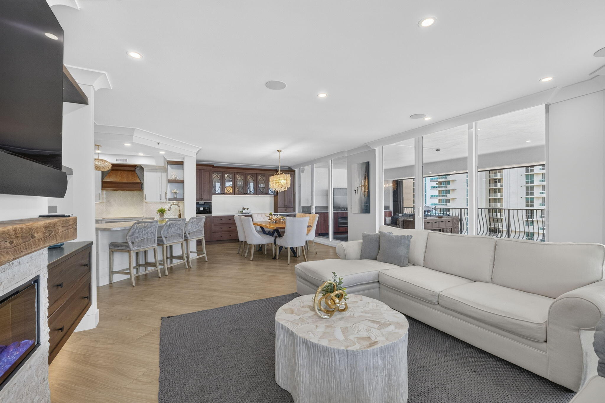 JACKSON TOWER LAS OLAS CONDO - Residential