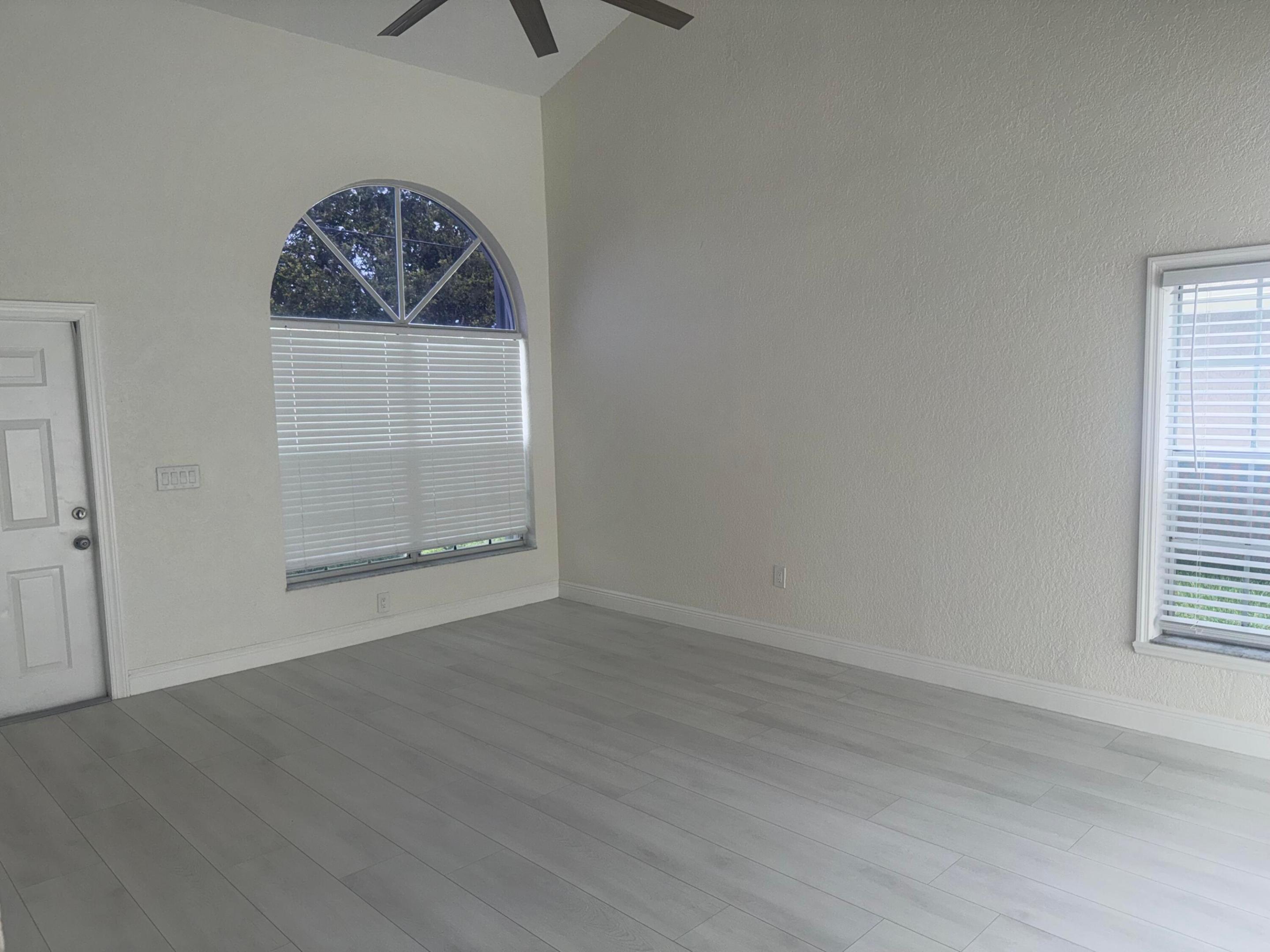SAWGRASS ESTATES - Residential