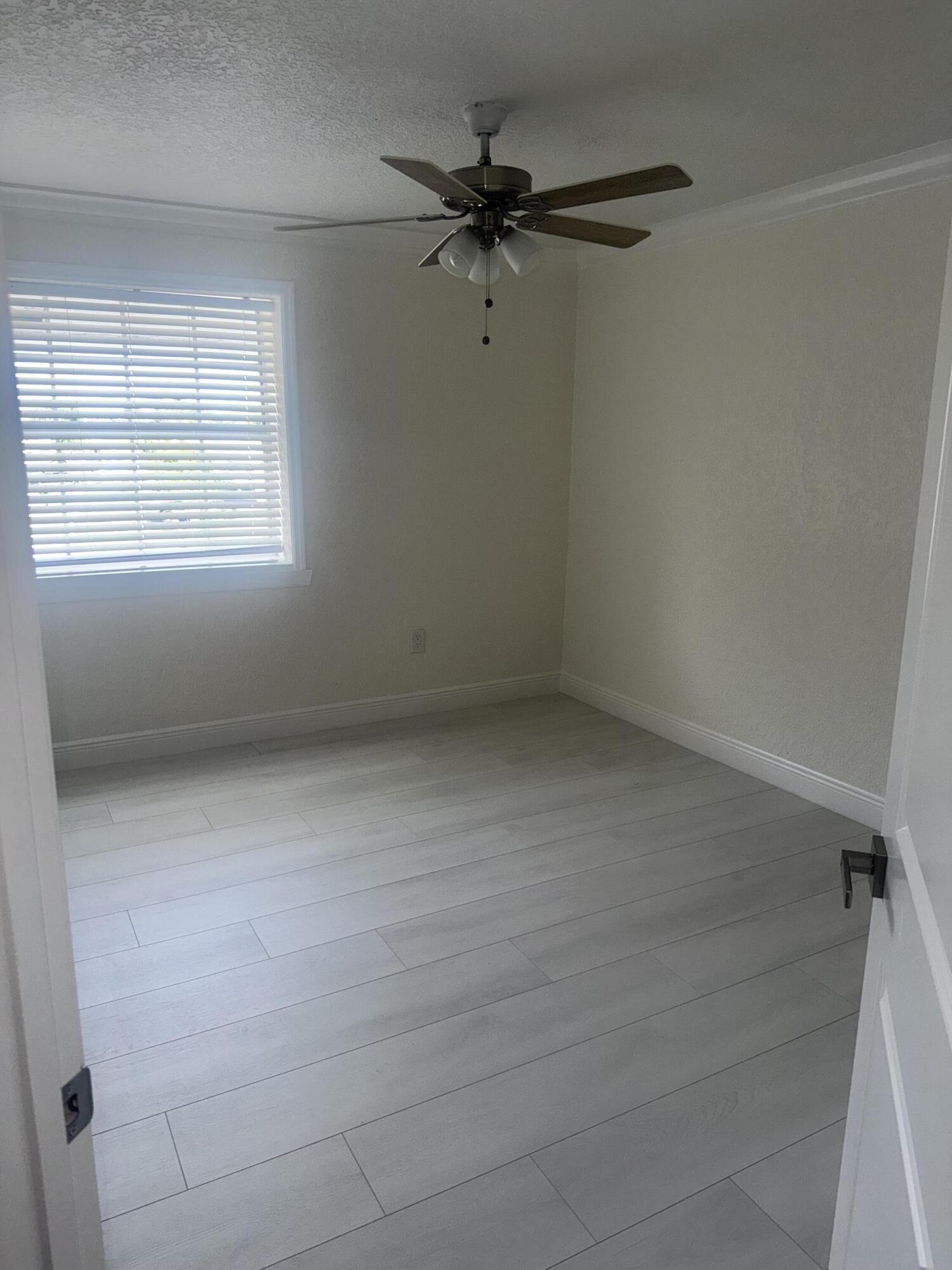 SAWGRASS ESTATES - Residential