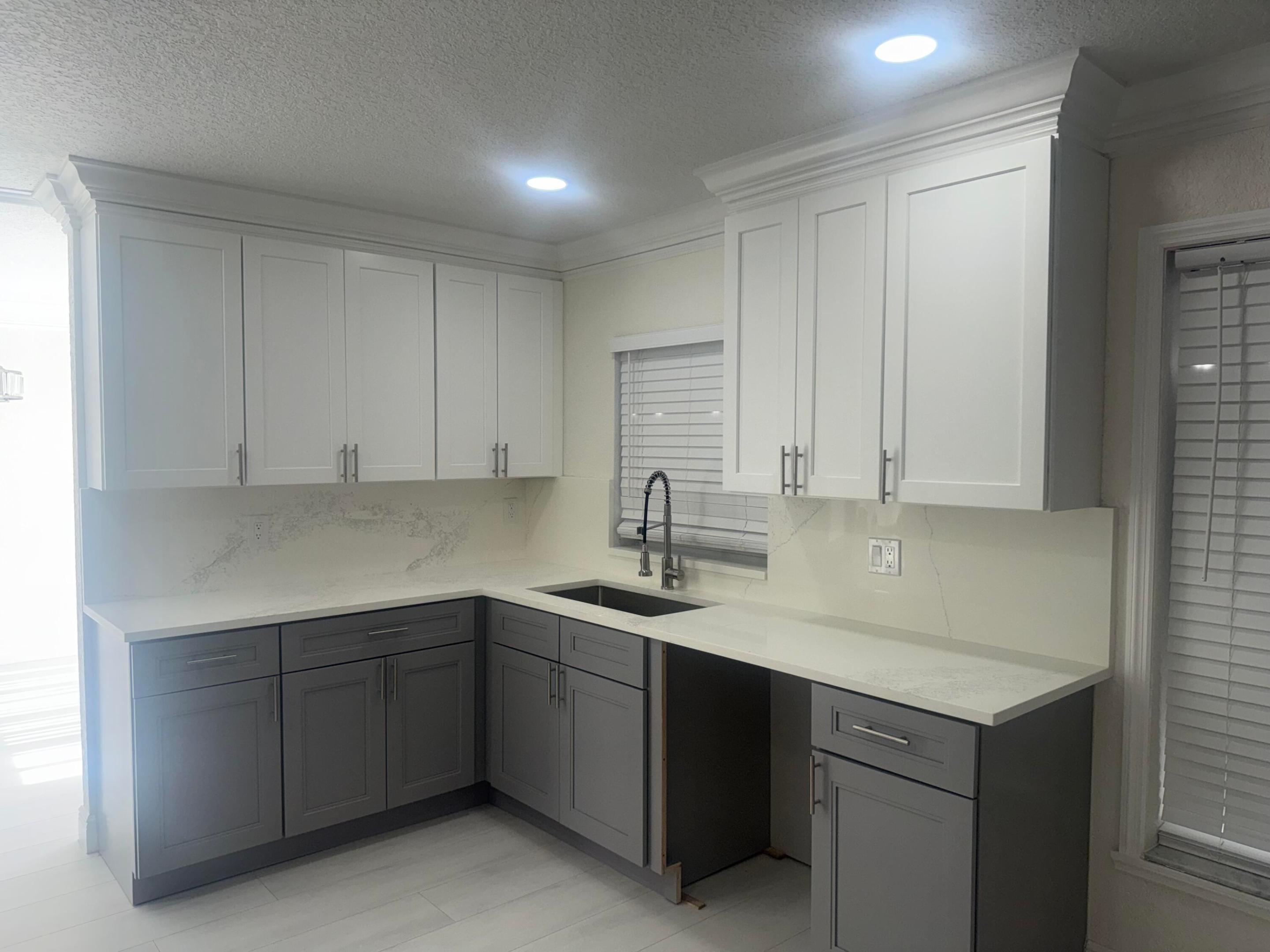 SAWGRASS ESTATES - Residential