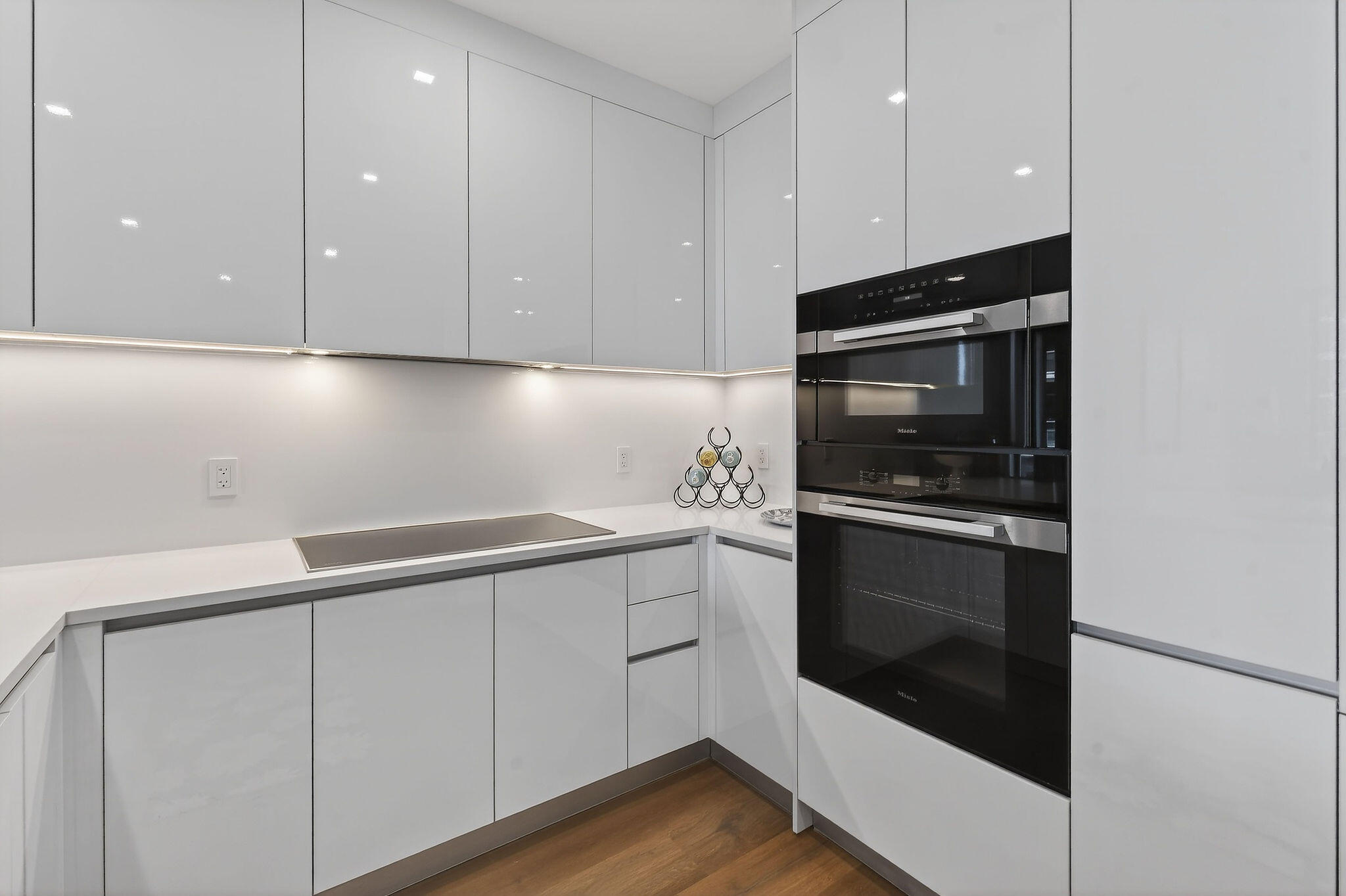 NAUTILUS 220 CONDO - Residential