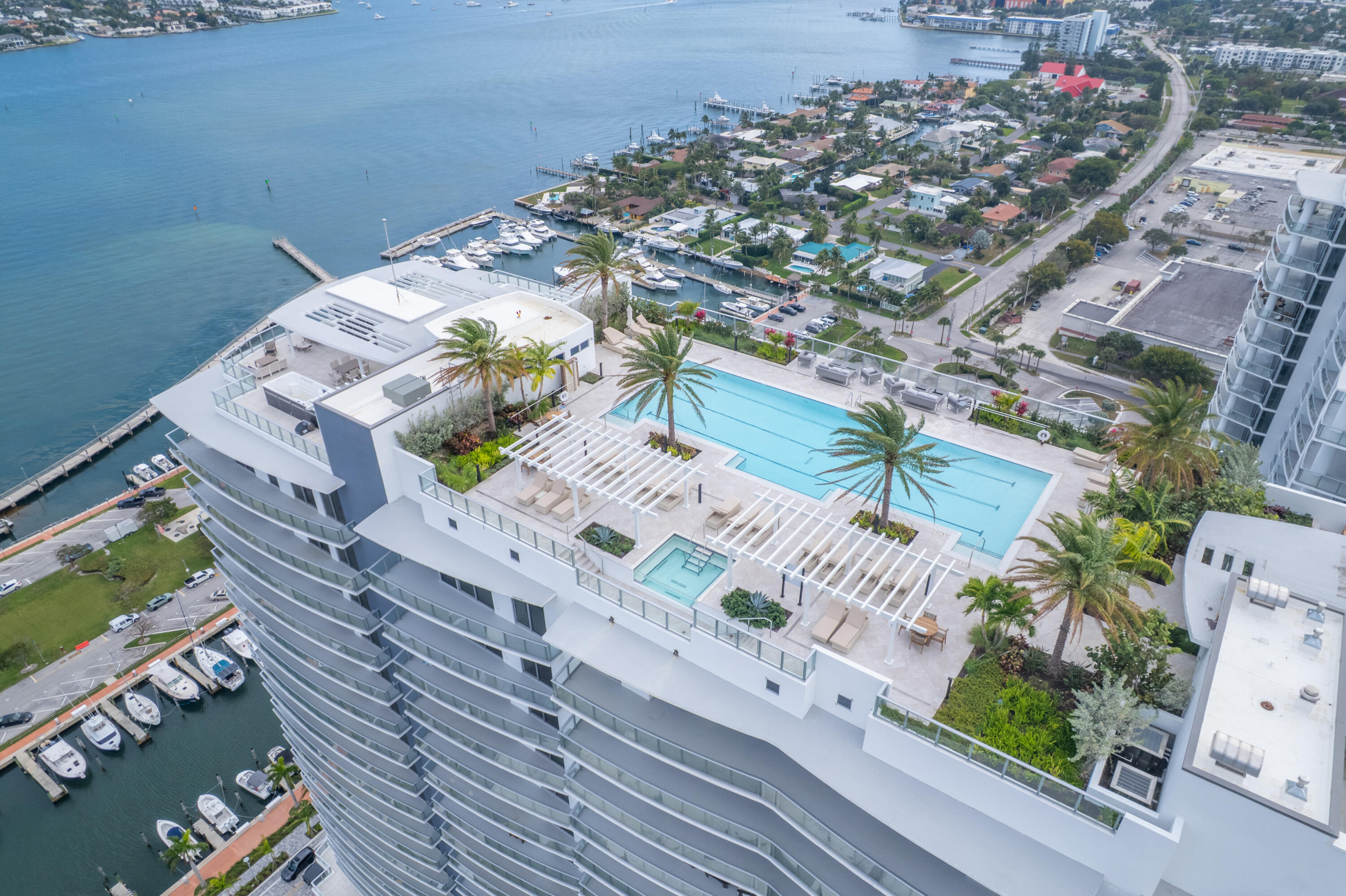NAUTILUS 220 CONDO - Residential