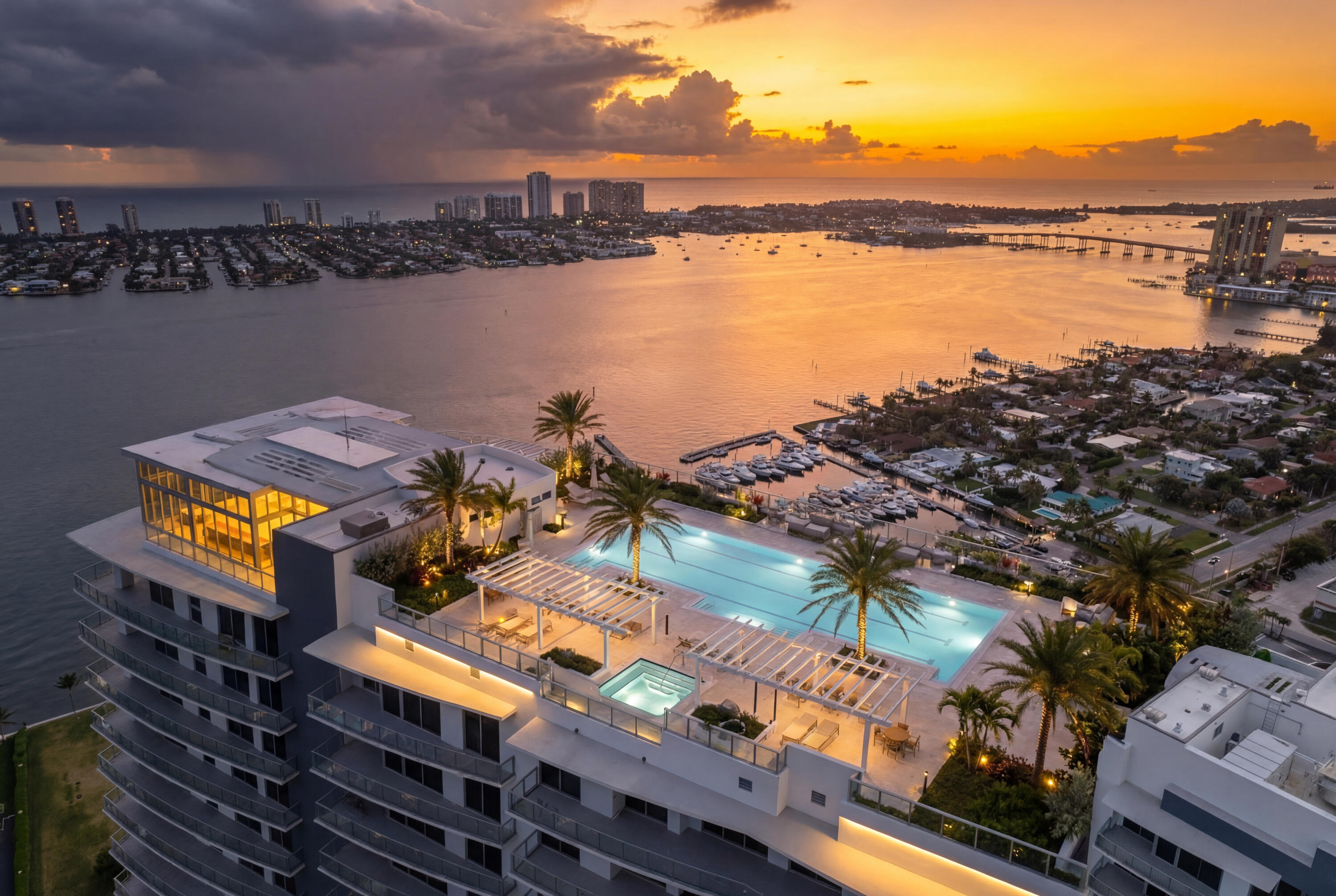 NAUTILUS 220 CONDO - Residential