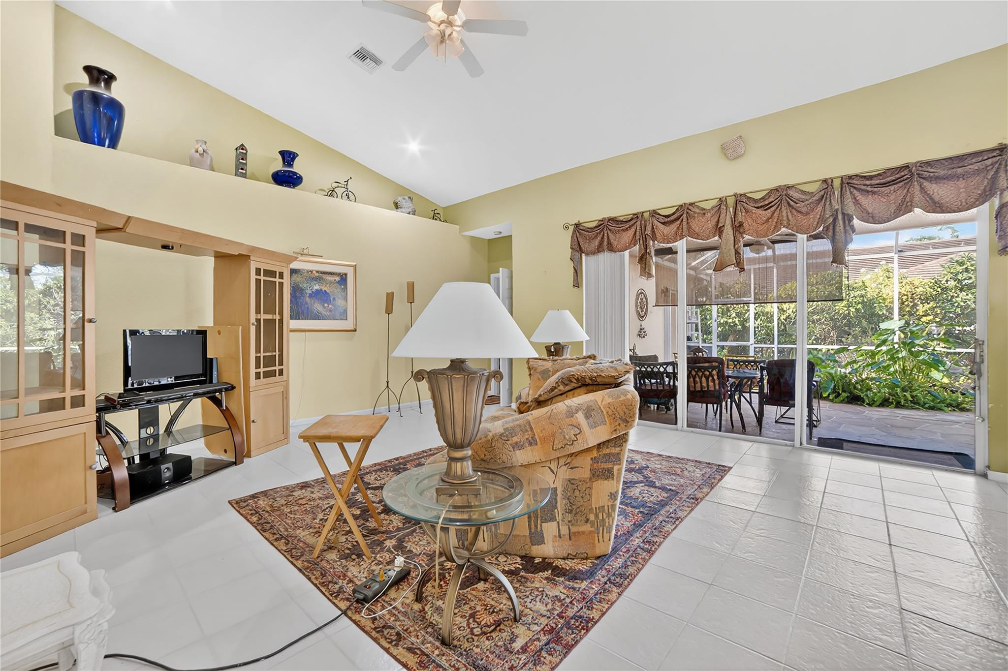 CORAL CREEK - Residential