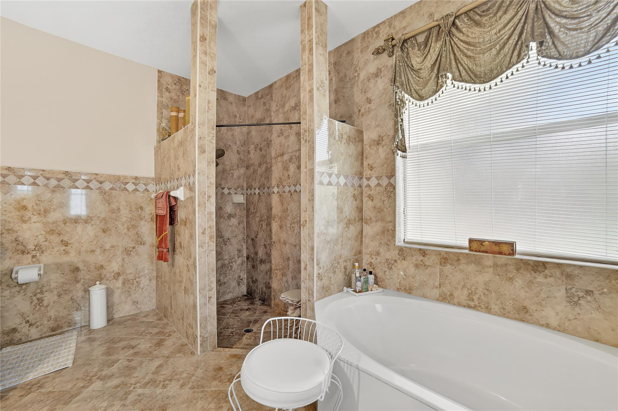 CORAL CREEK - Residential