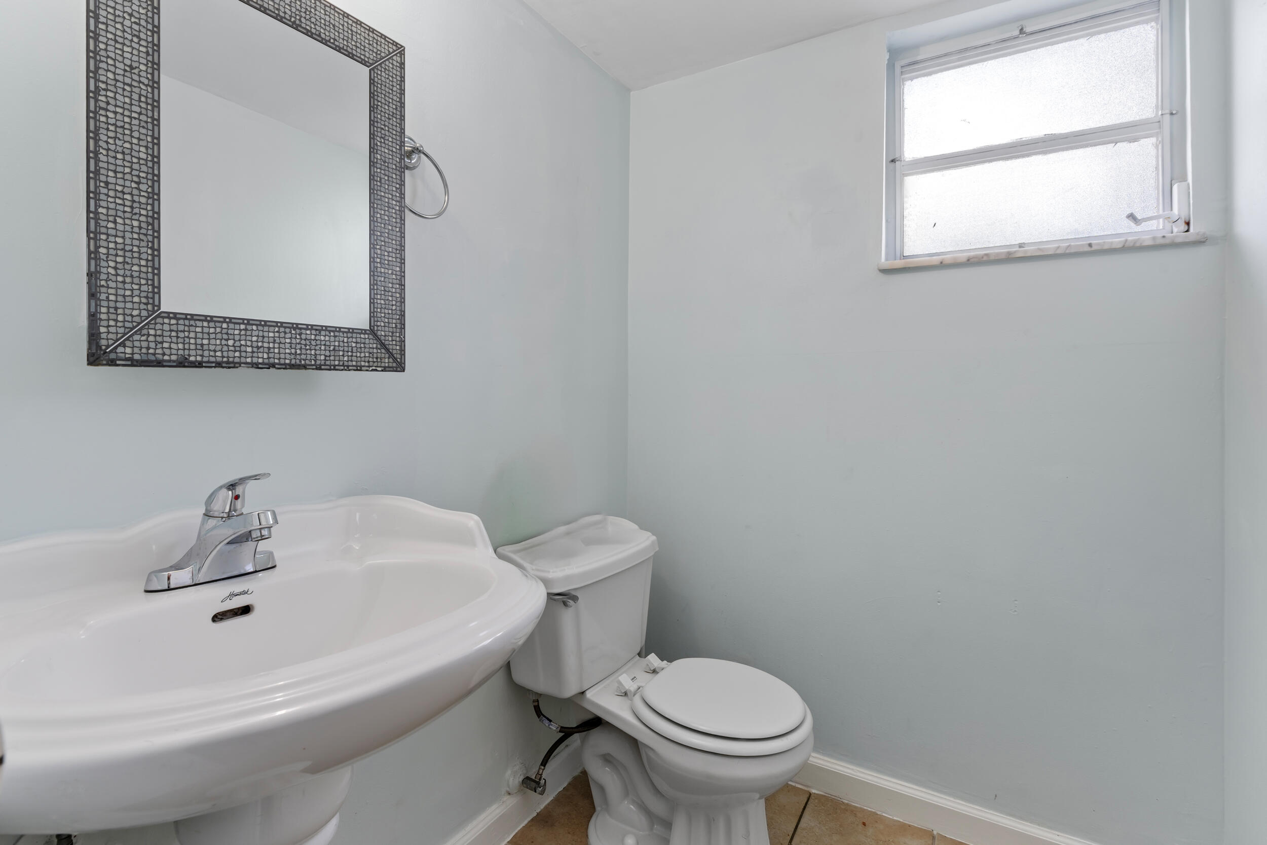 GATELAND VILLAGE SEC C CONDO - Residential