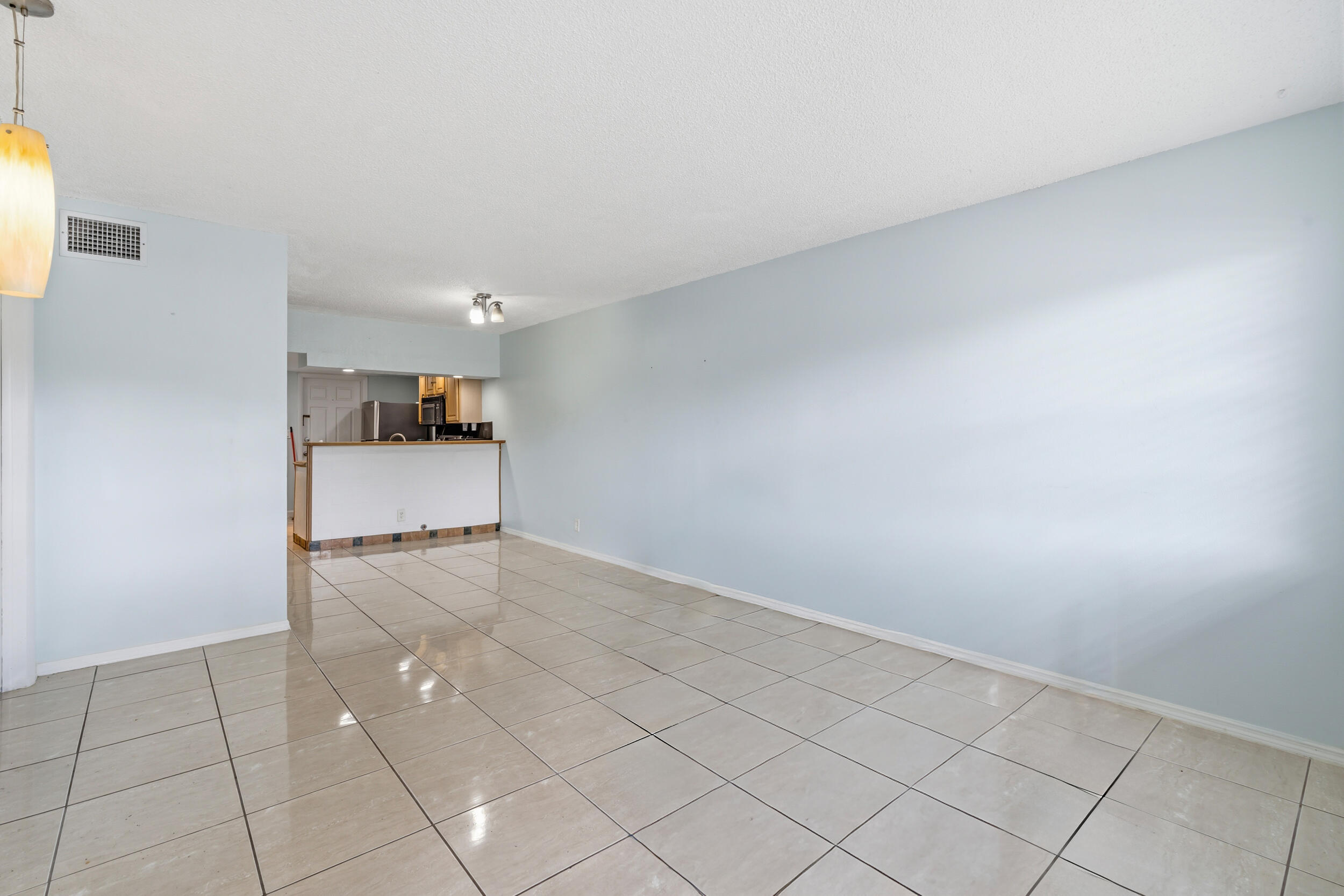 GATELAND VILLAGE SEC C CONDO - Residential