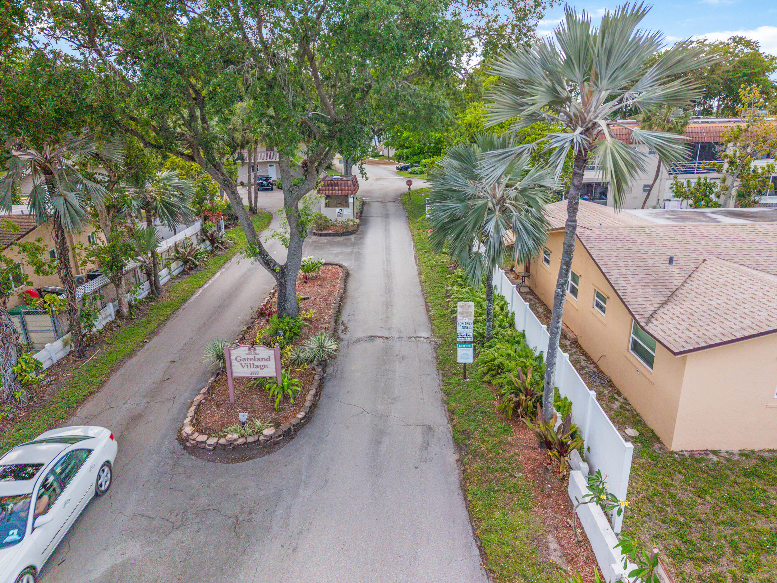 GATELAND VILLAGE SEC C CONDO - Residential