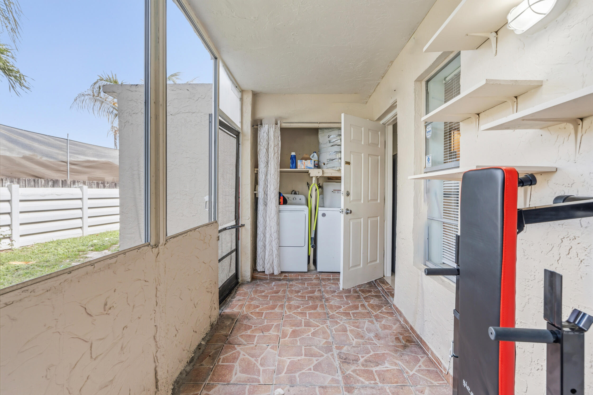 GATELAND VILLAGE SEC C CONDO - Residential
