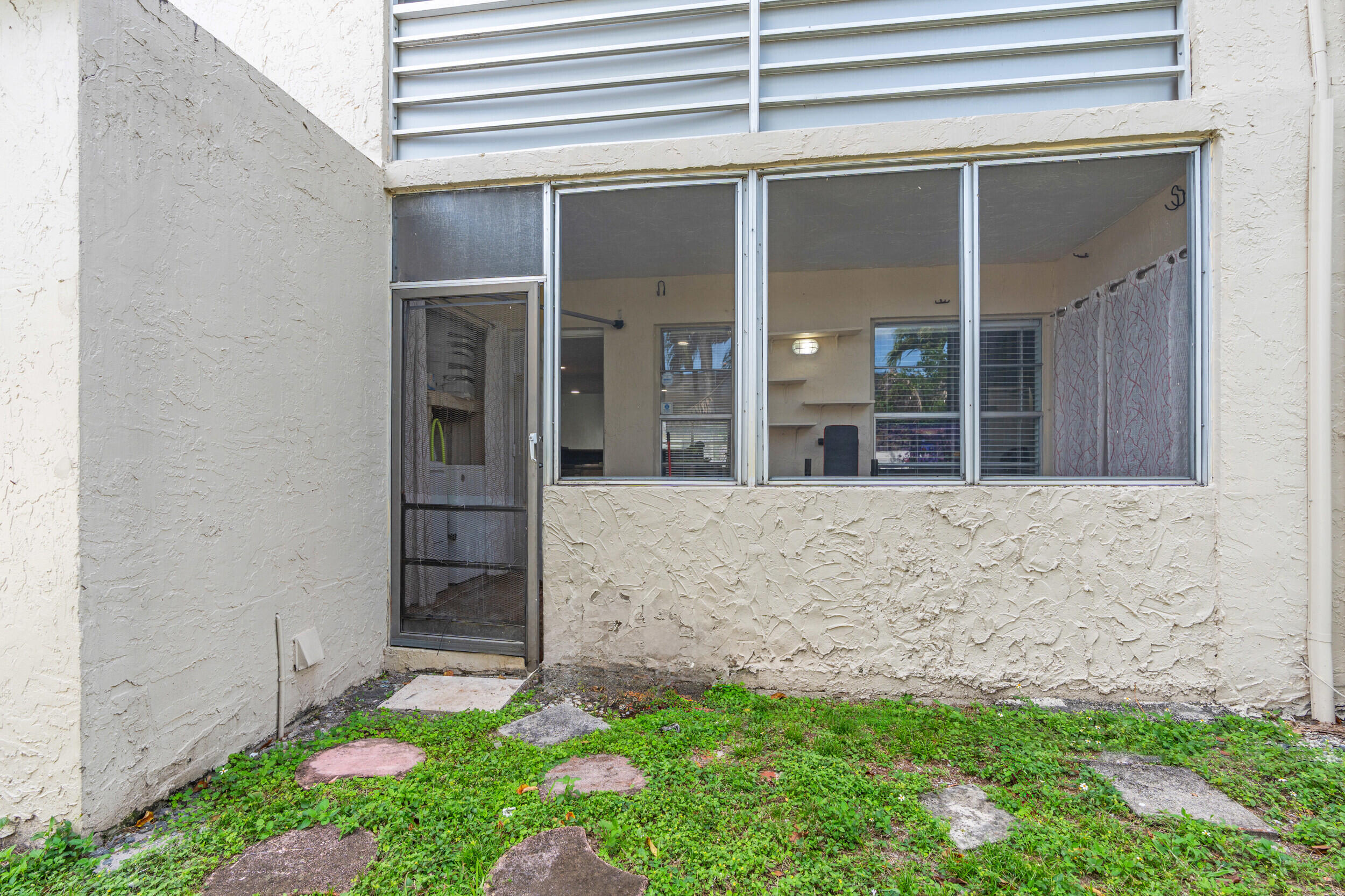 GATELAND VILLAGE SEC C CONDO - Residential