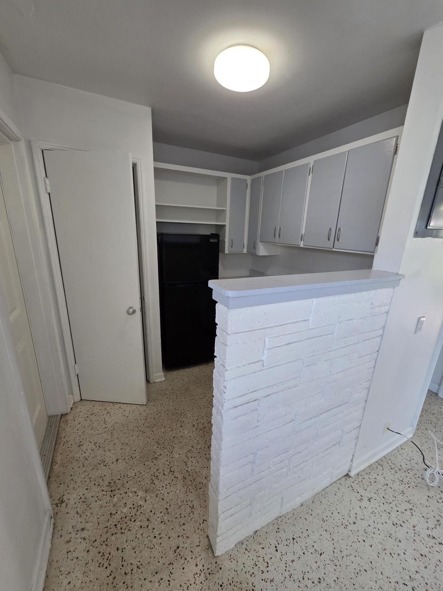 YACHT HARBOR - Residential Lease