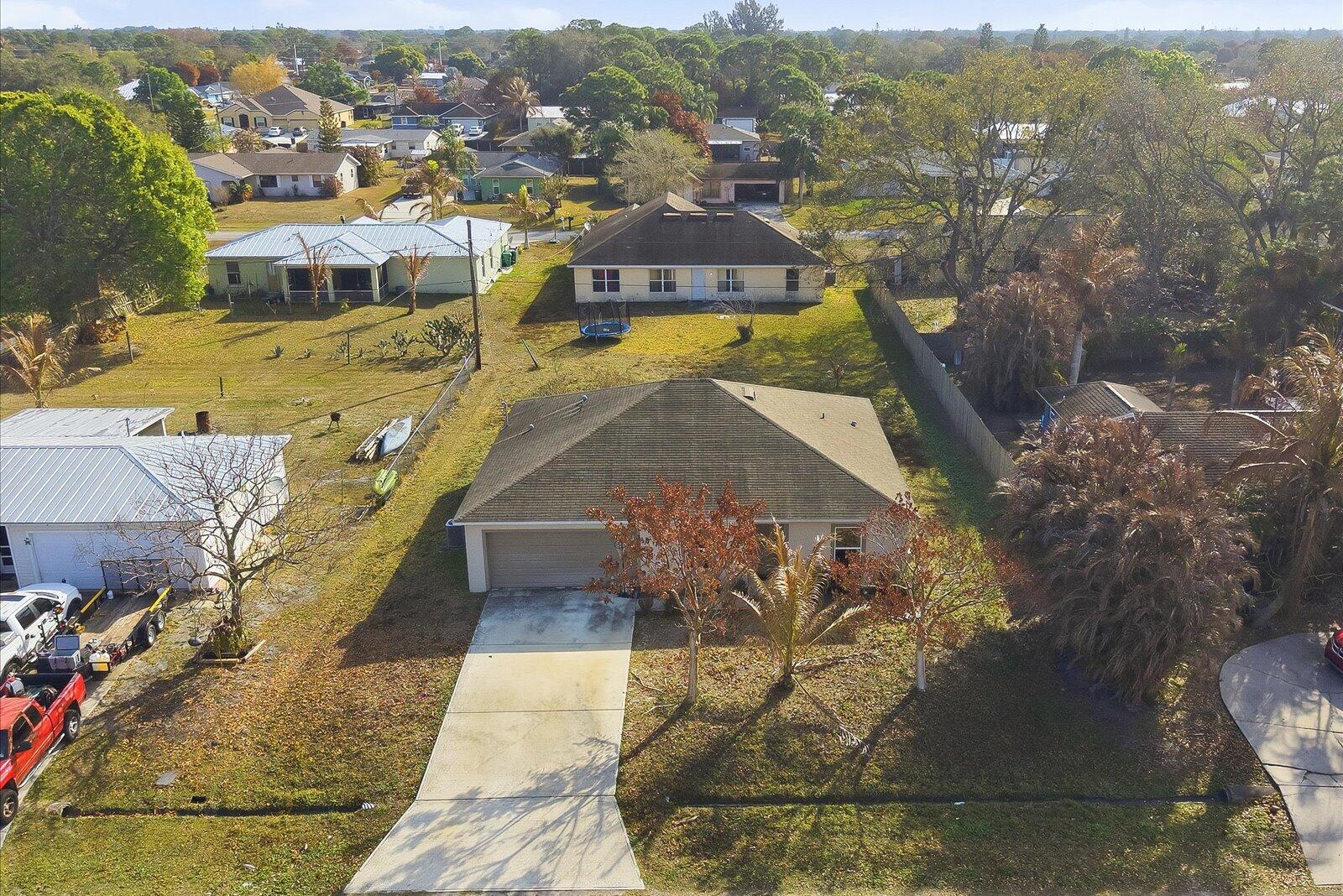 Experience modern Florida living in this pristine 2019-built residence located in the heart of Port St. Lucie.
This meticulously maintained 3-bedroom, 2-bathroom home features over 1,500 sq ft of bright, open-concept living space designed for both comfort and style. Situated on an expansive 10,000+ sq ft lot, the property offers a rare blend of contemporary construction and generous outdoor space.
Key Features:
Modern Aesthetic: 2019 build with high-end finishes and an attached 2-car garage.
Prime Location: Nestled in a quiet, sought-after pocket of Port St. Lucie (34983) with quick access to top-rated K-8 schools.
Lifestyle: Minutes from world-class golf, the Savannas Preserve, and local dining, making it perfect for families and professionals alike.
Turn-key and move-in ready--don' miss your chance to own in one of the Treasure Coast's fastest-growing communities.