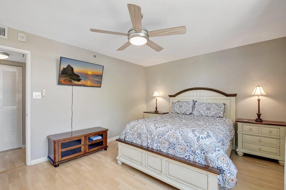LAKESIDE CONDO - Residential