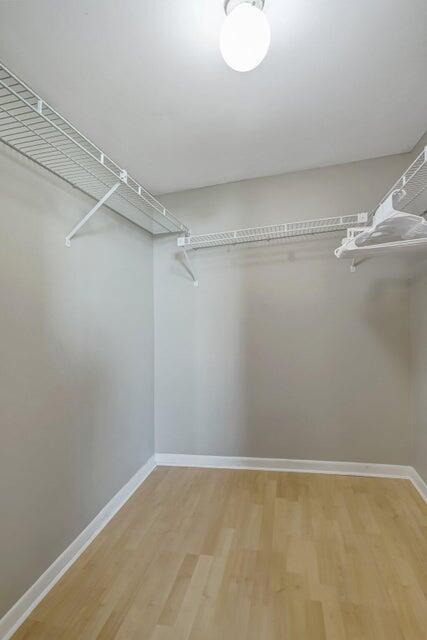 LAKESIDE CONDO - Residential
