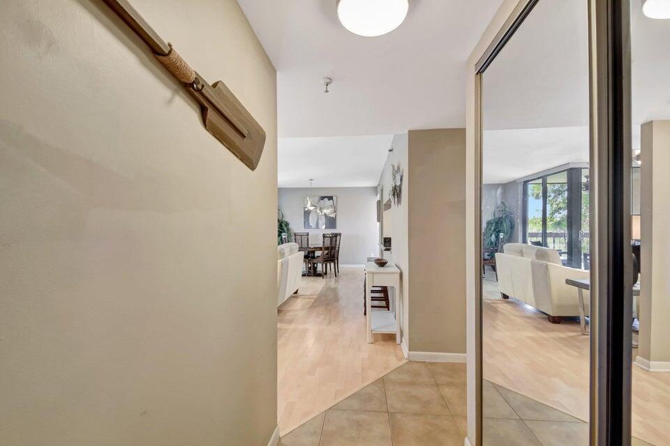 LAKESIDE CONDO - Residential