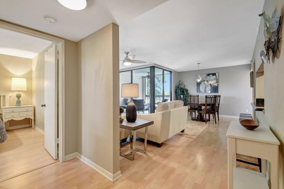 LAKESIDE CONDO - Residential