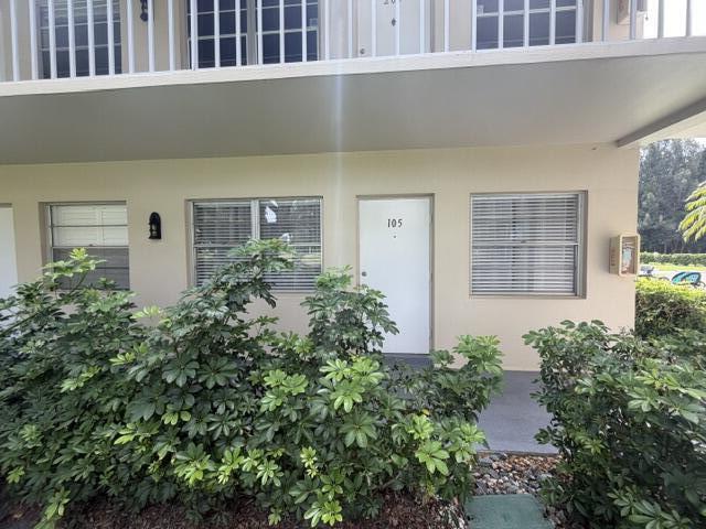 VISTA ROYALE PHASE IV BLDGS 83-111 - Residential Lease
