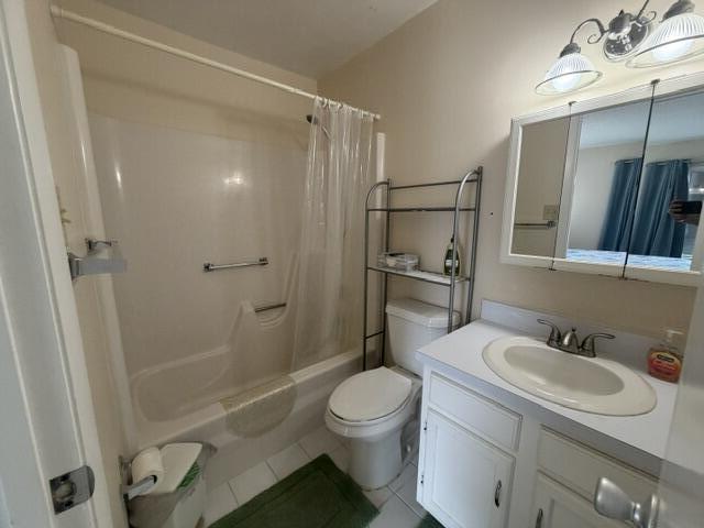 VISTA ROYALE PHASE IV BLDGS 83-111 - Residential Lease