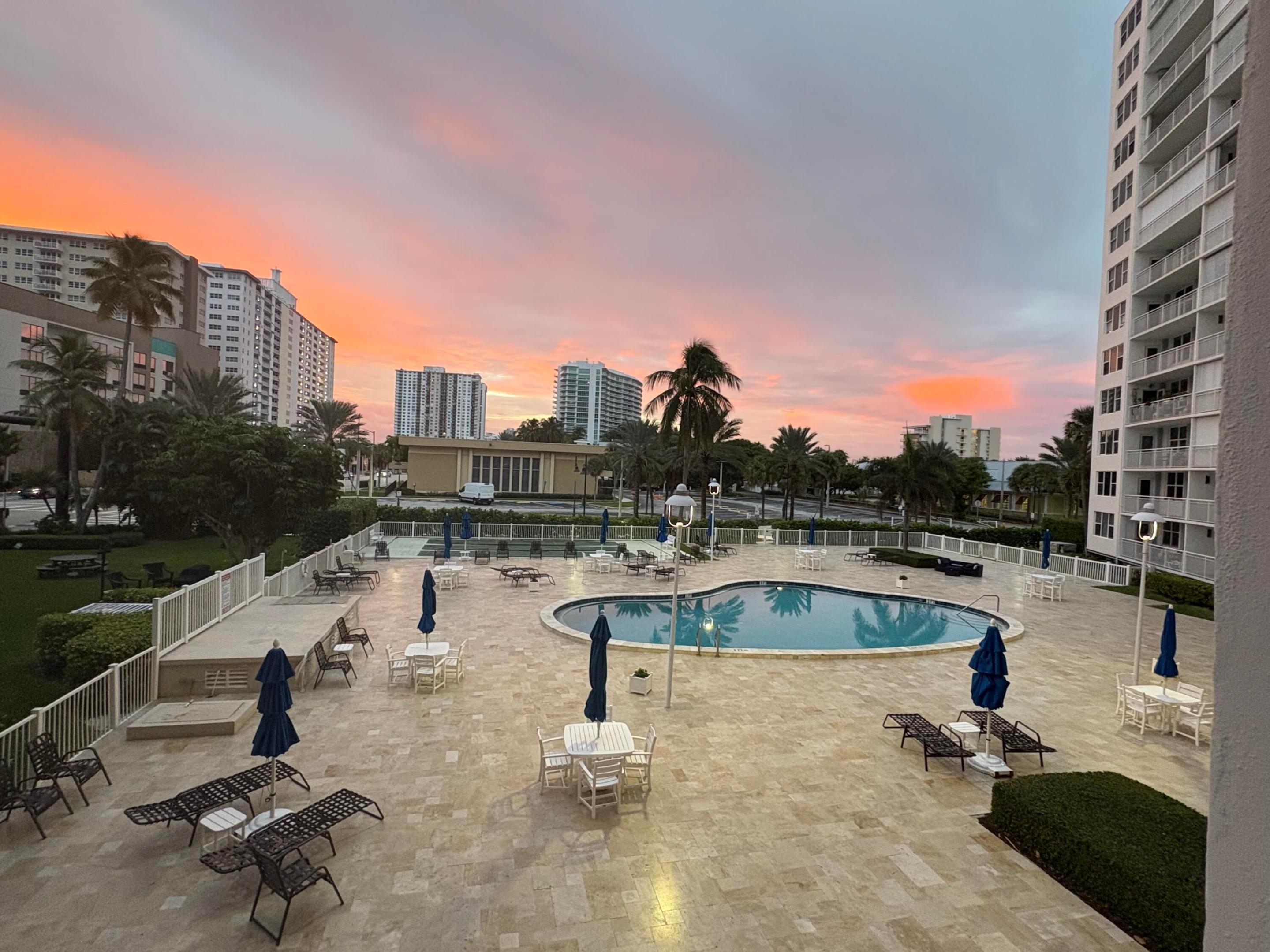 GRANADA HOUSE CONDOMINIUM - Residential
