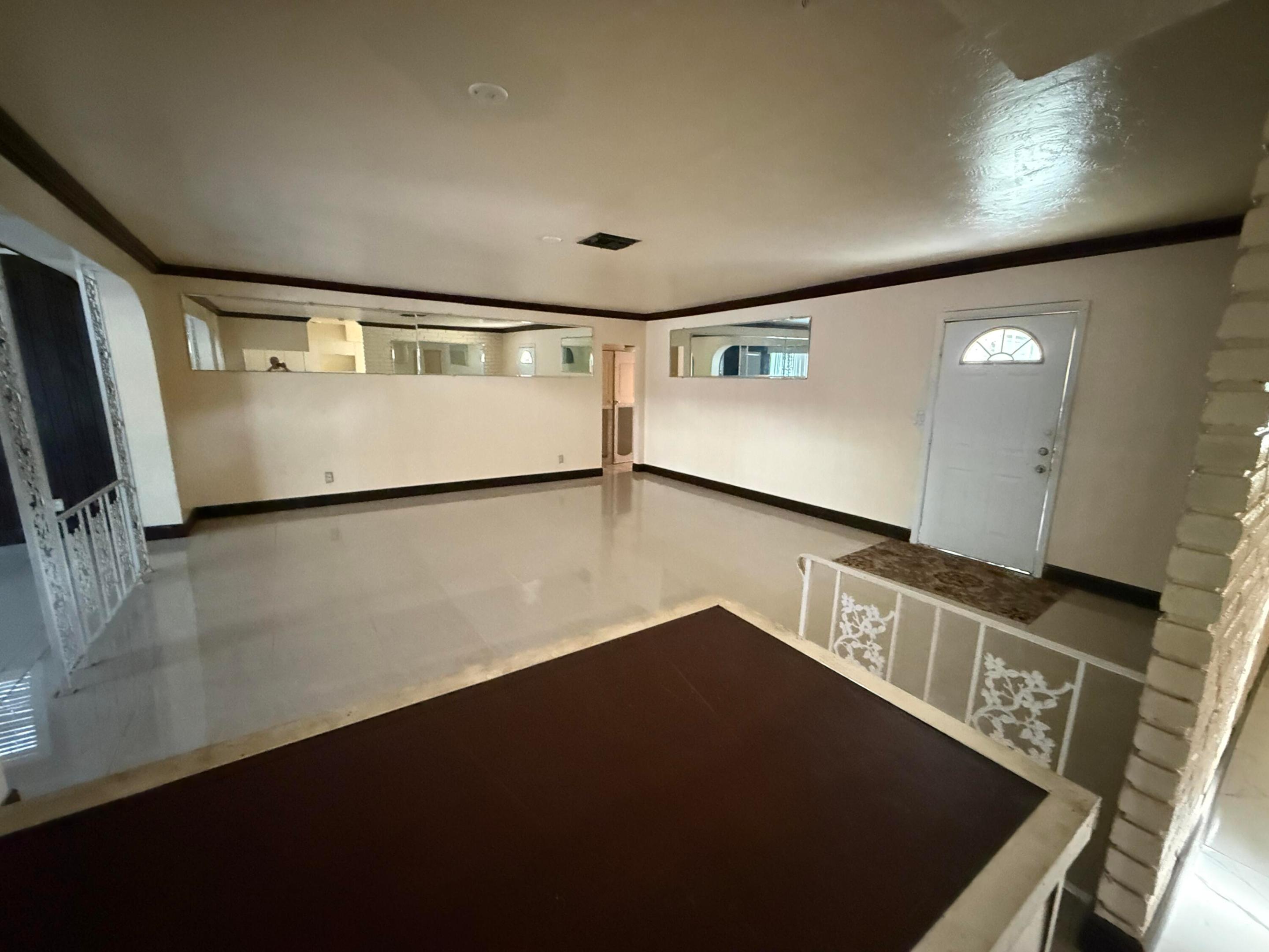 WESTGATE LAKE MANORS - Residential