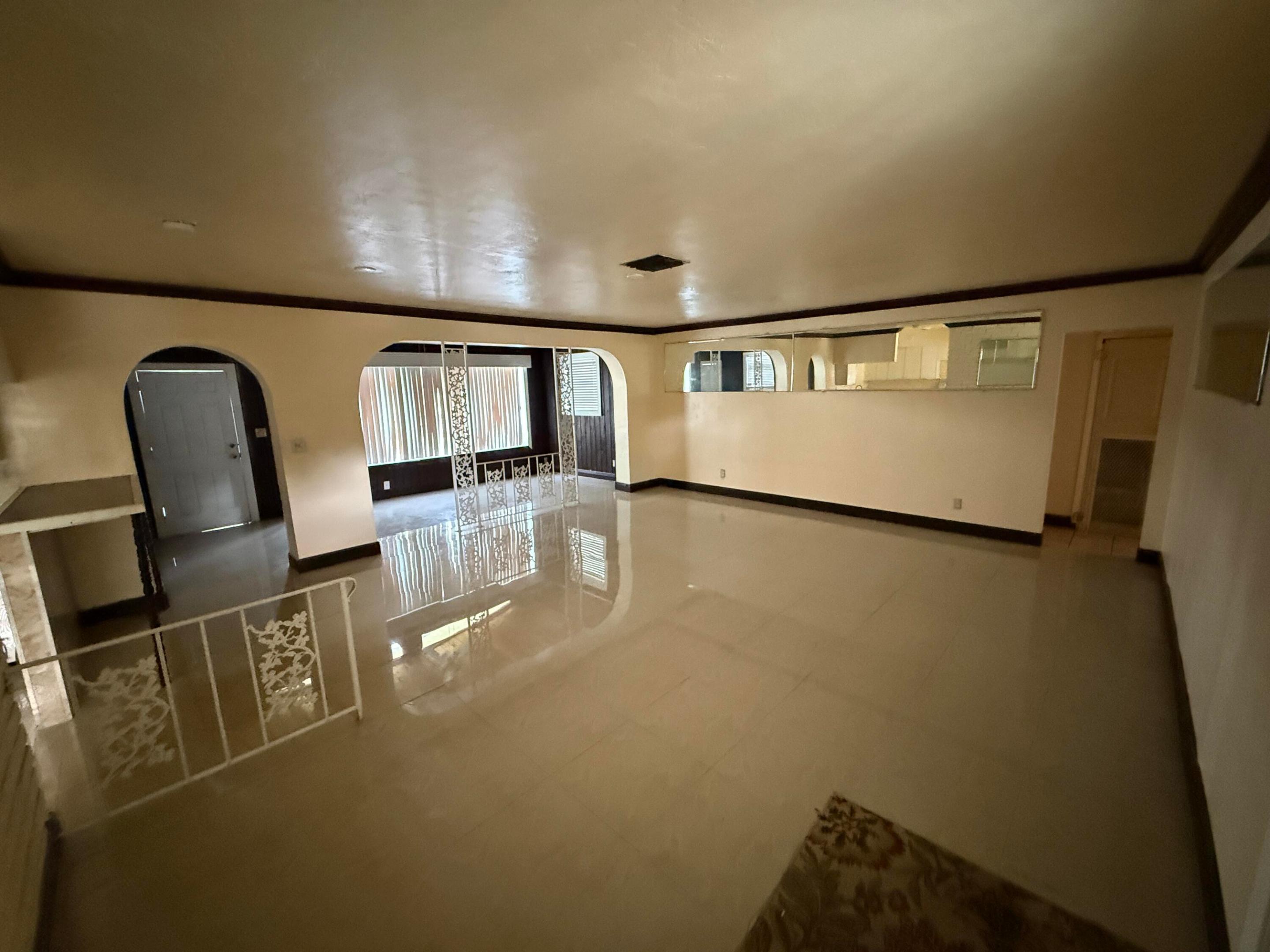 WESTGATE LAKE MANORS - Residential