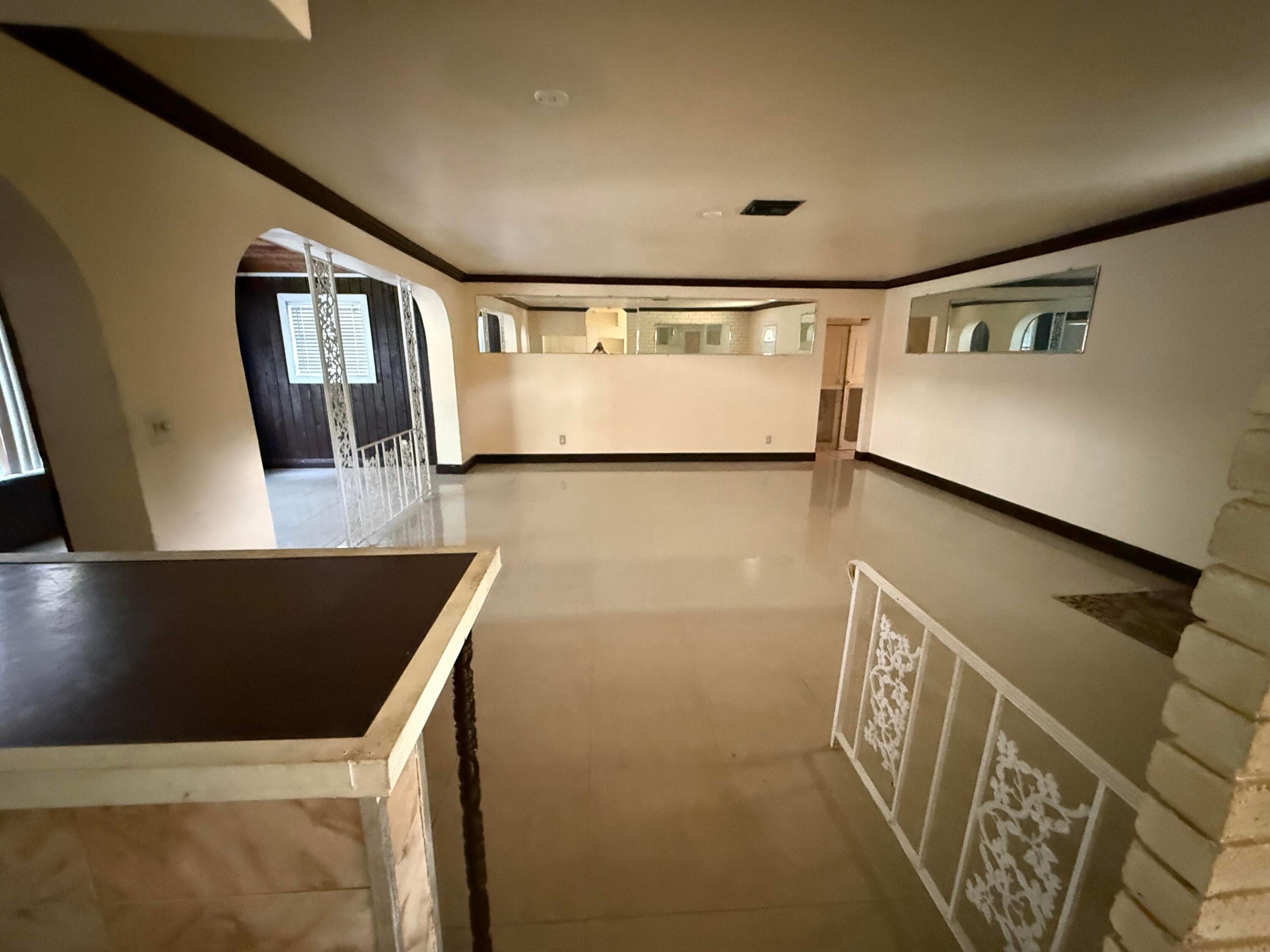 WESTGATE LAKE MANORS - Residential