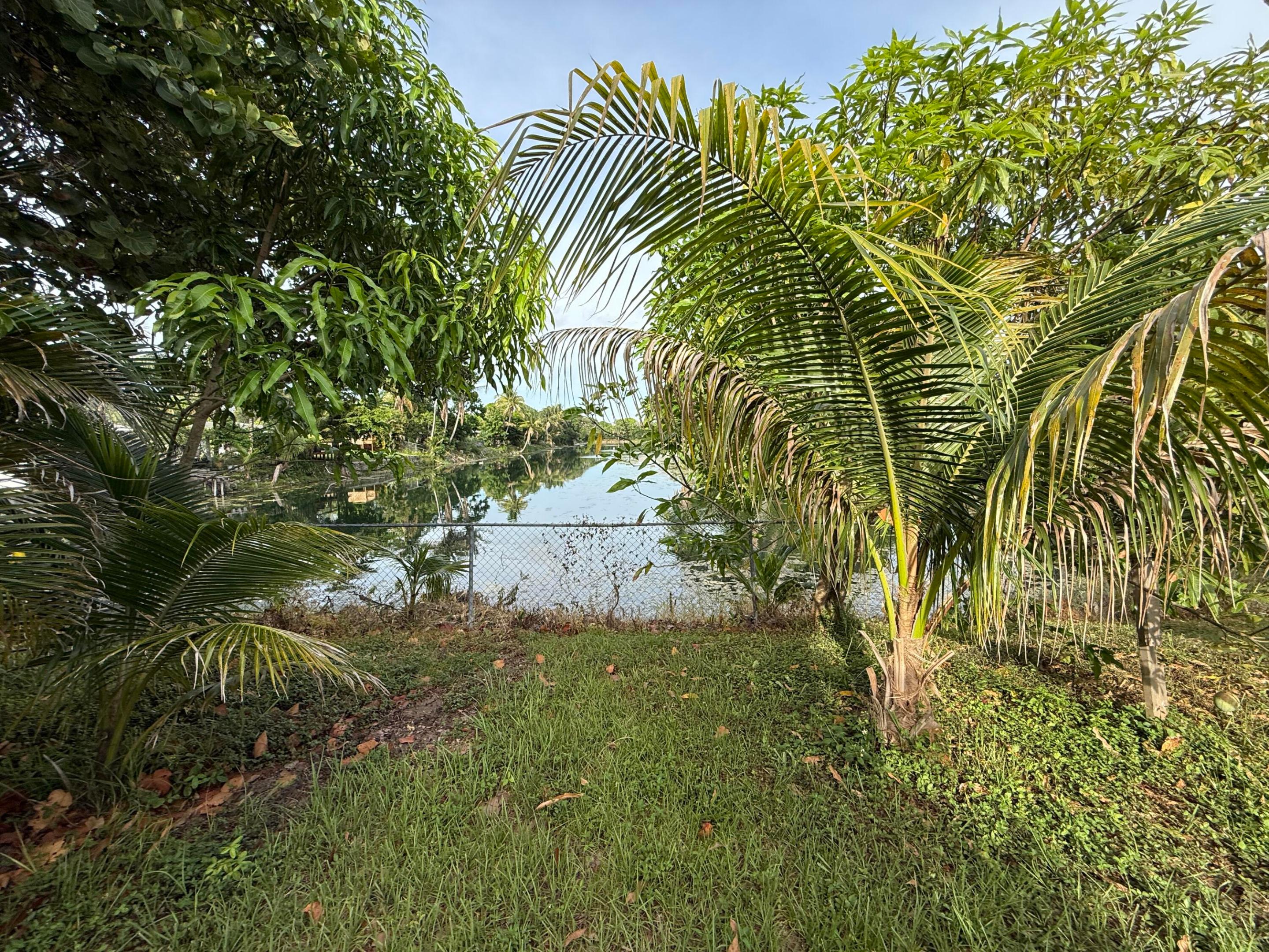 WESTGATE LAKE MANORS - Residential
