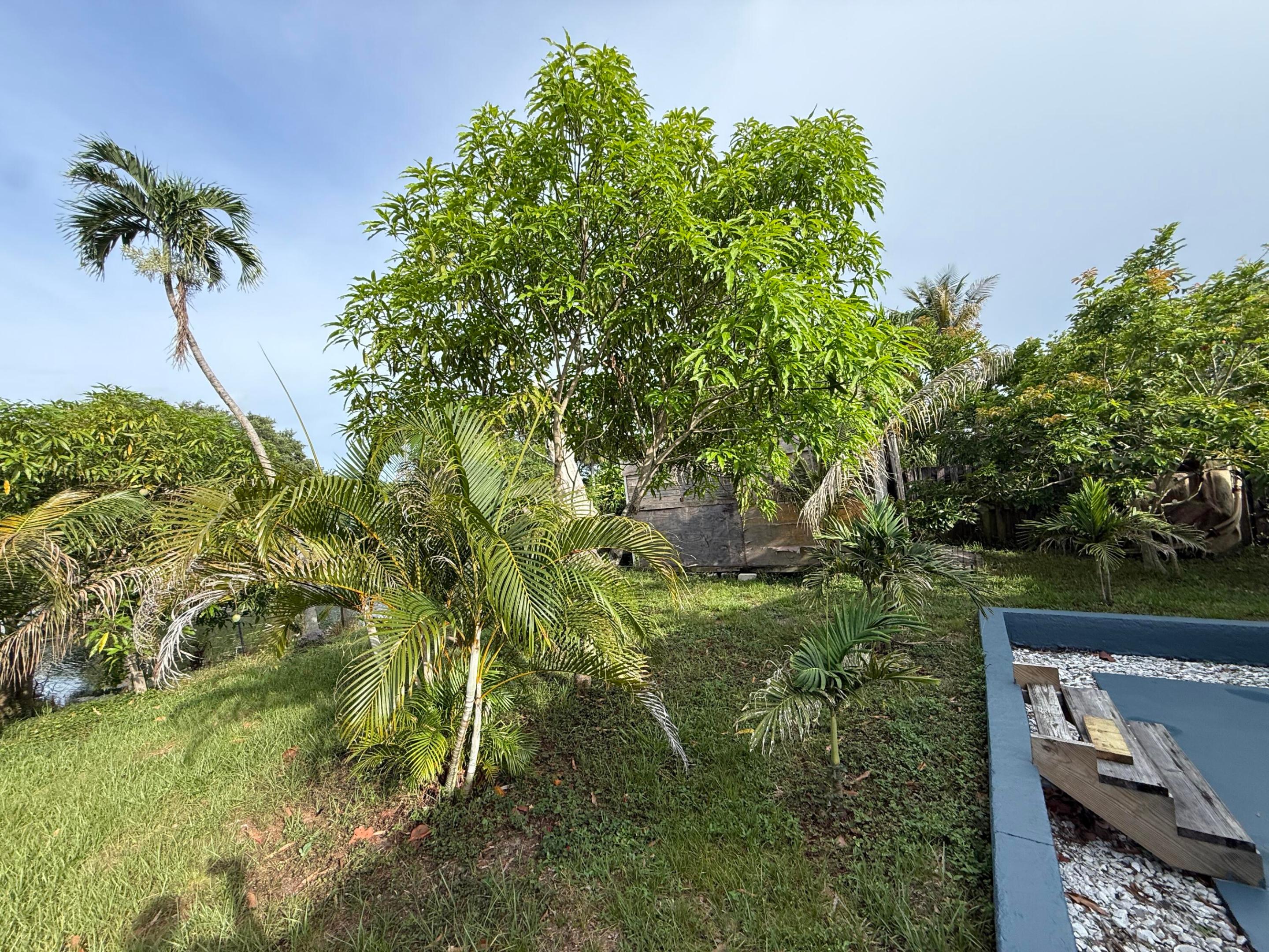 WESTGATE LAKE MANORS - Residential