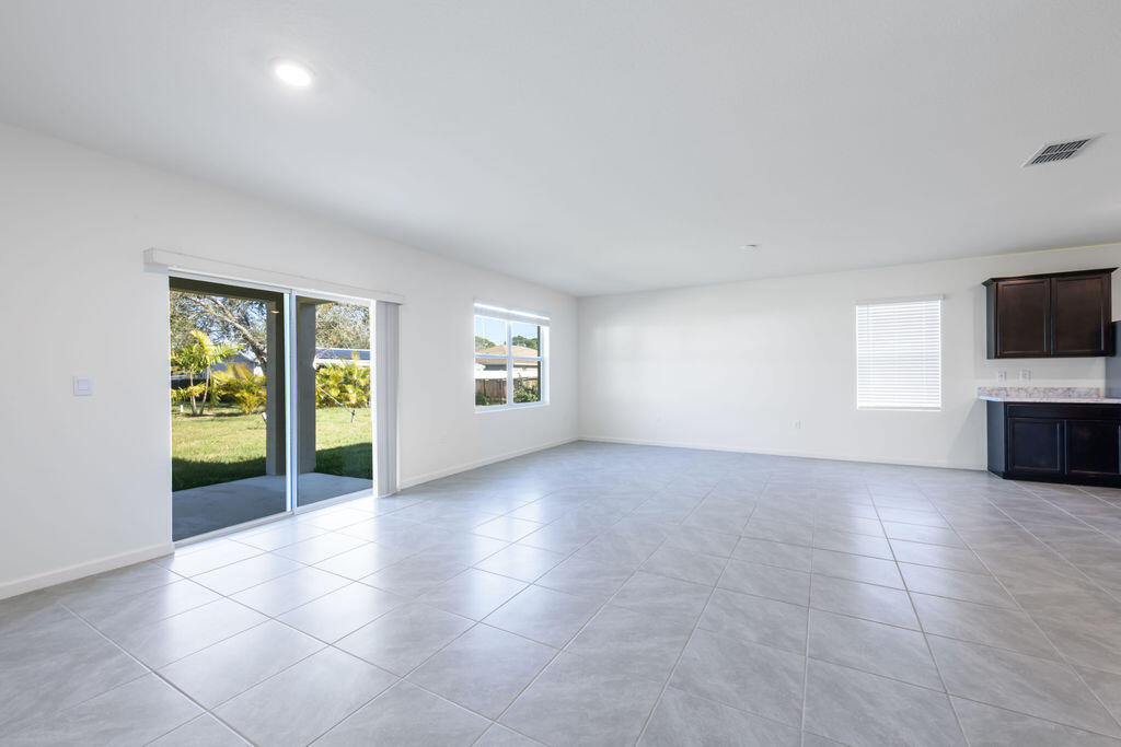 PORT ST LUCIE SECTION  31 - Residential Lease