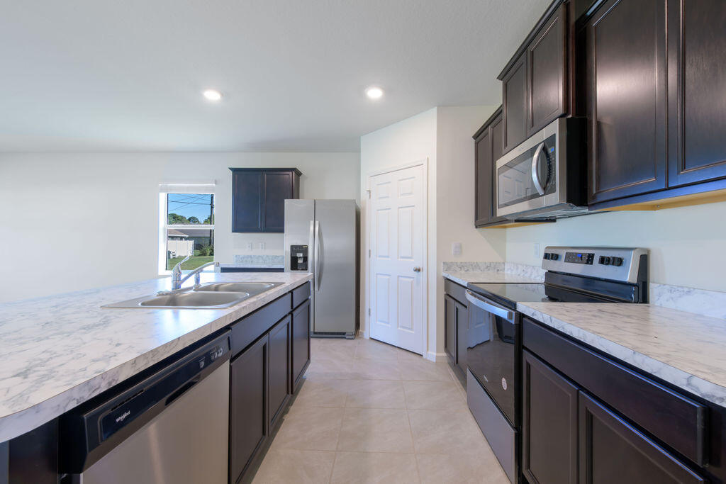 PORT ST LUCIE SECTION  31 - Residential Lease