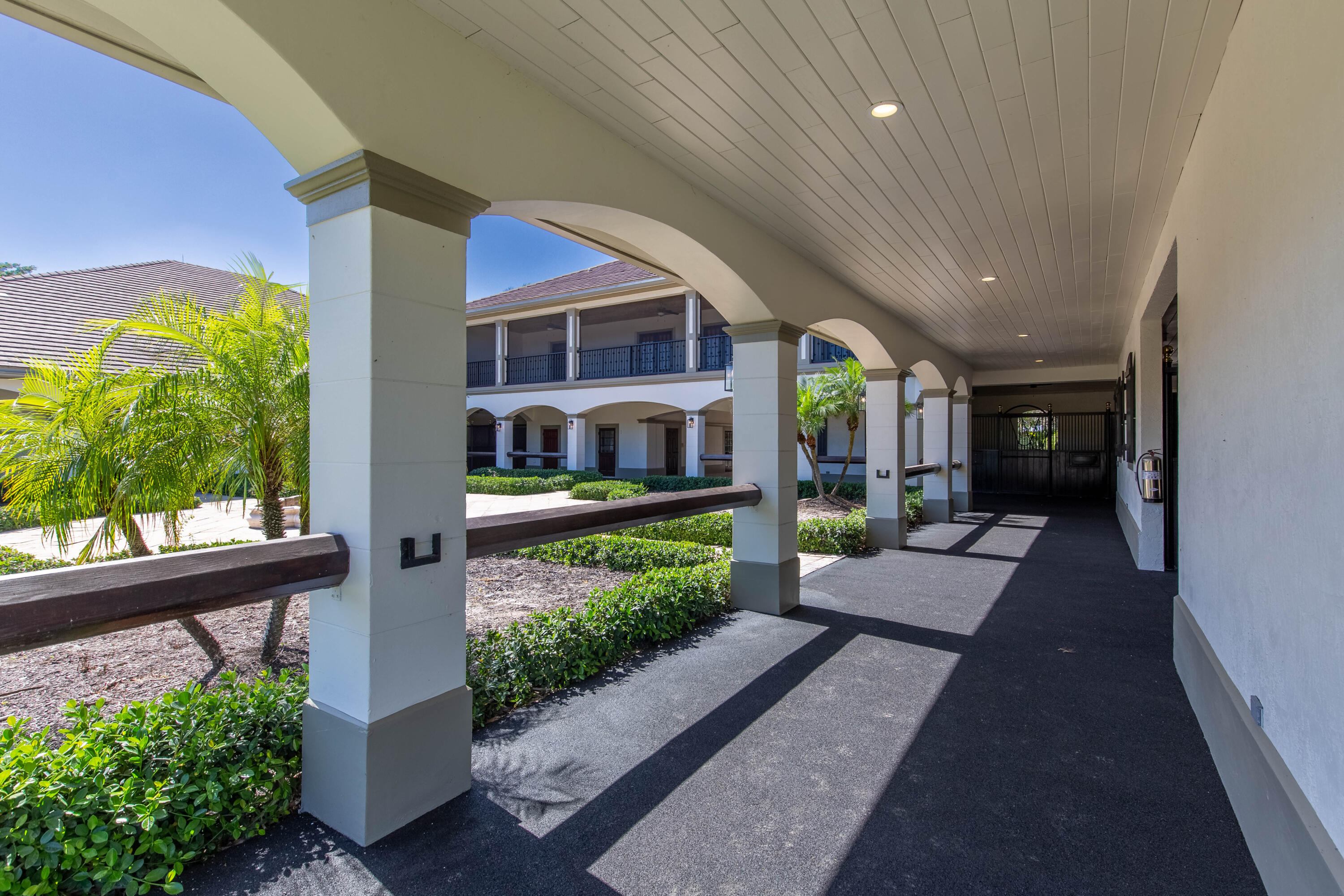 FARMS AT EQUESTRIAN CLUB - Residential