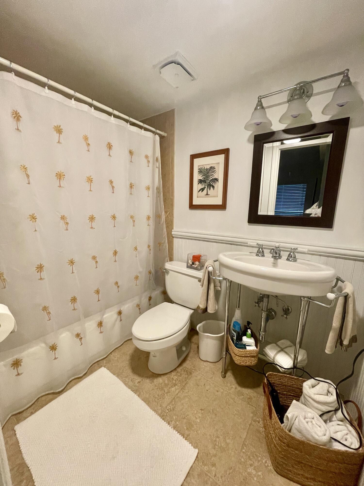 SOUTHGATE CONDO - Residential