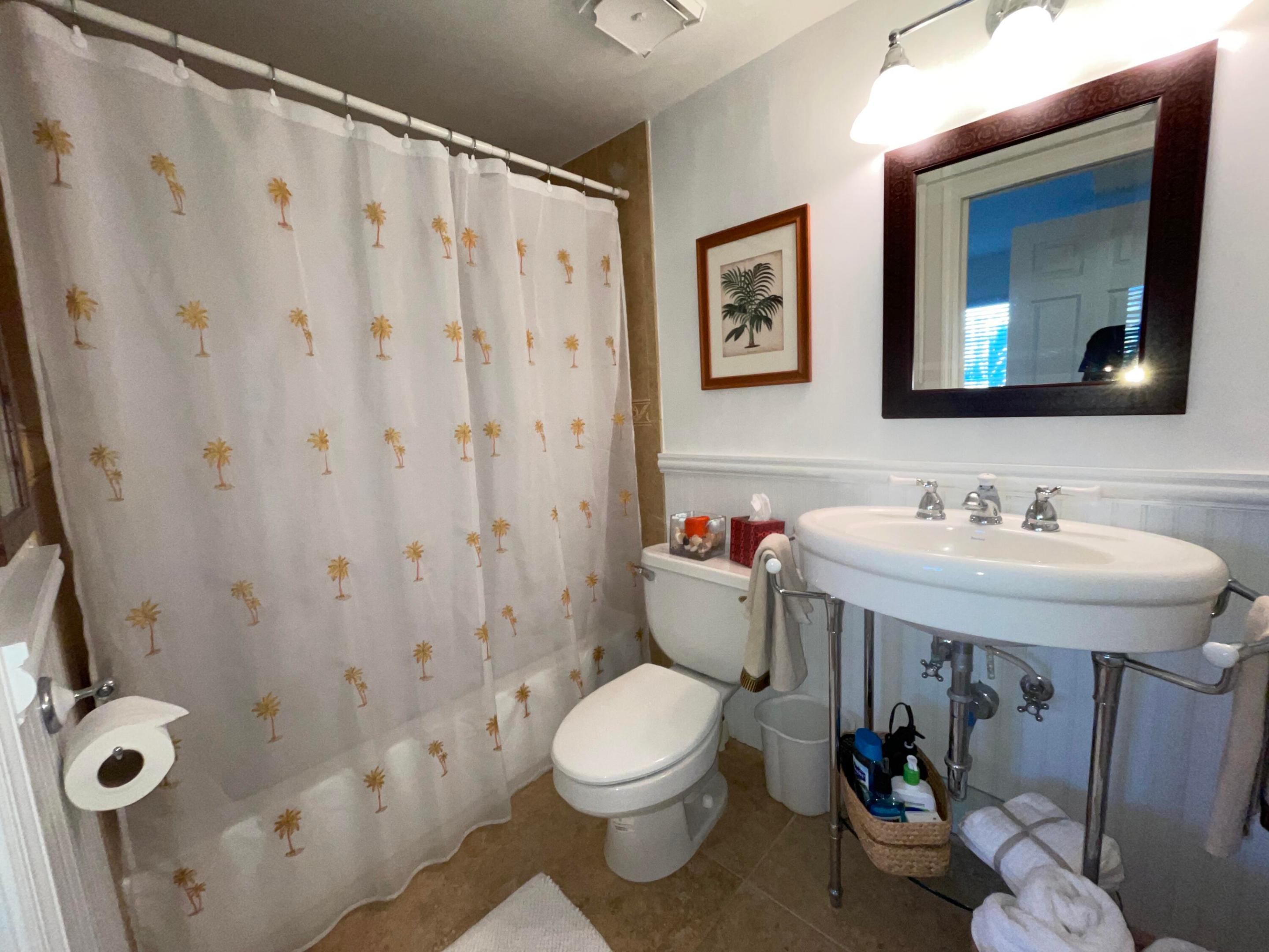 SOUTHGATE CONDO - Residential