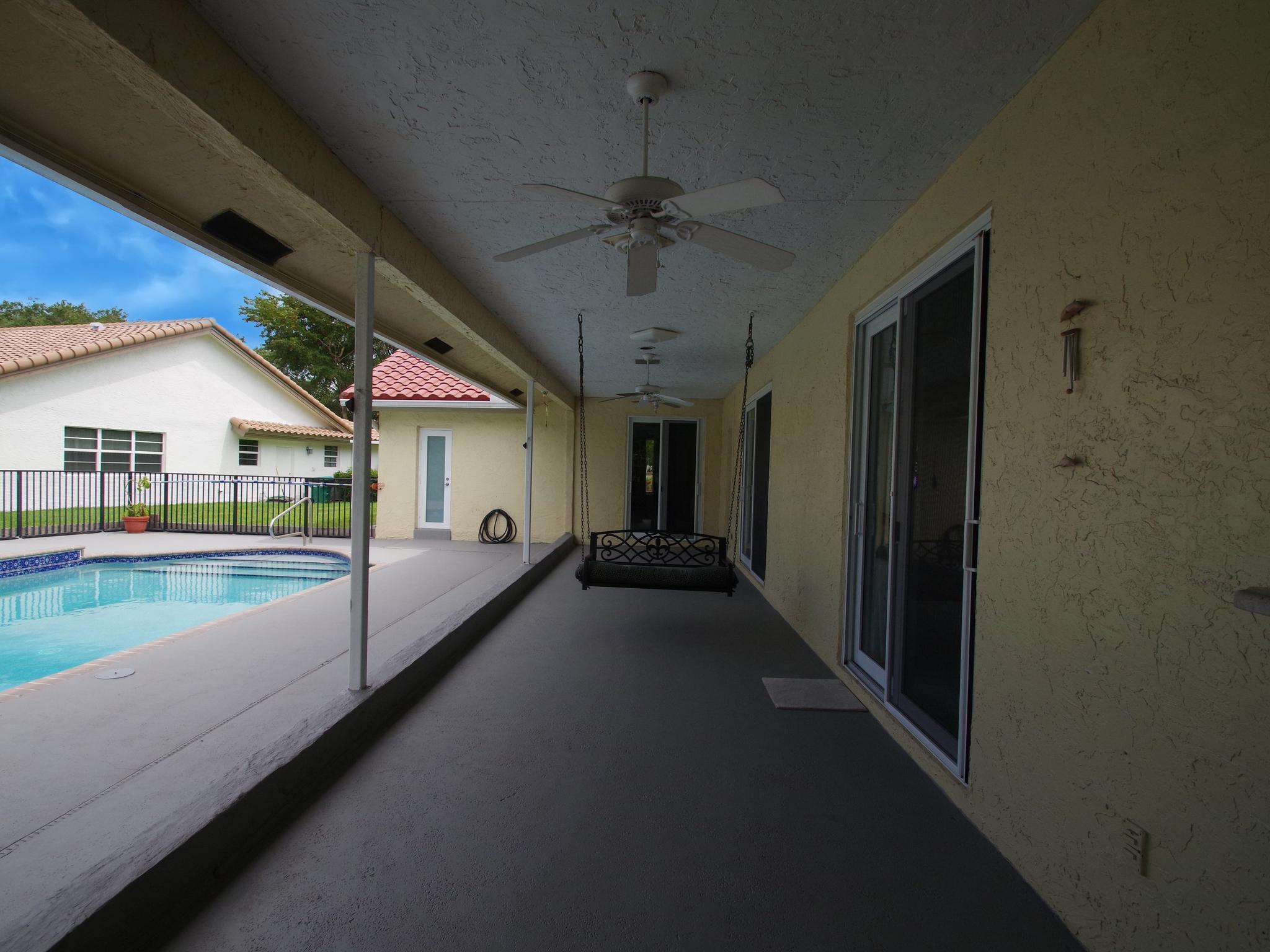 COUNTRYS POINT - Residential