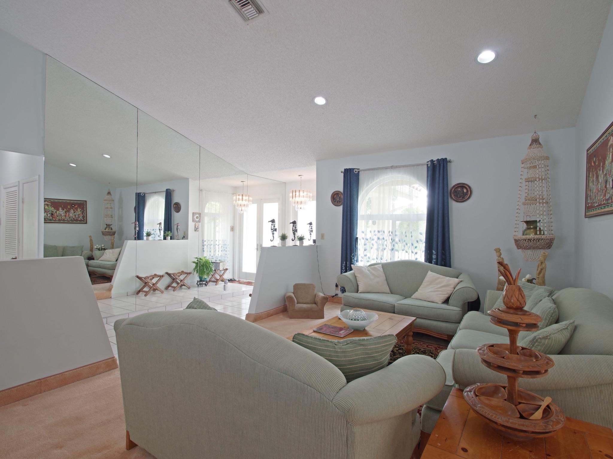 COUNTRYS POINT - Residential