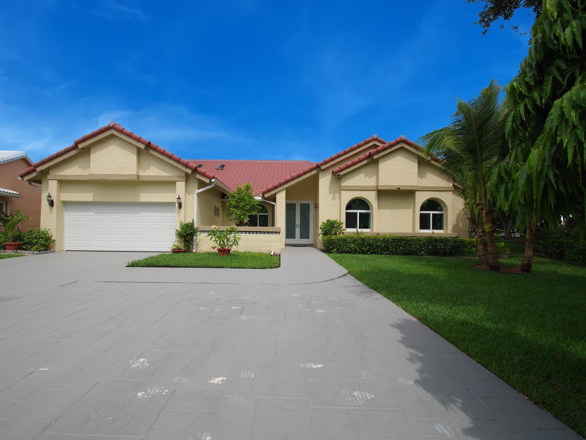 COUNTRYS POINT - Residential