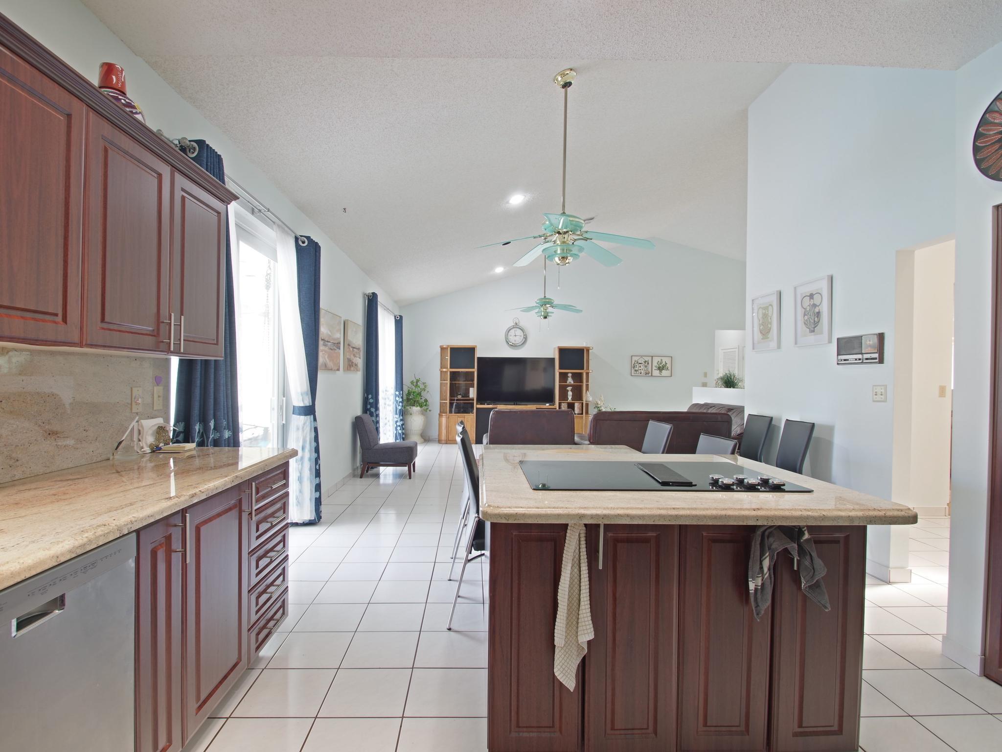 COUNTRYS POINT - Residential